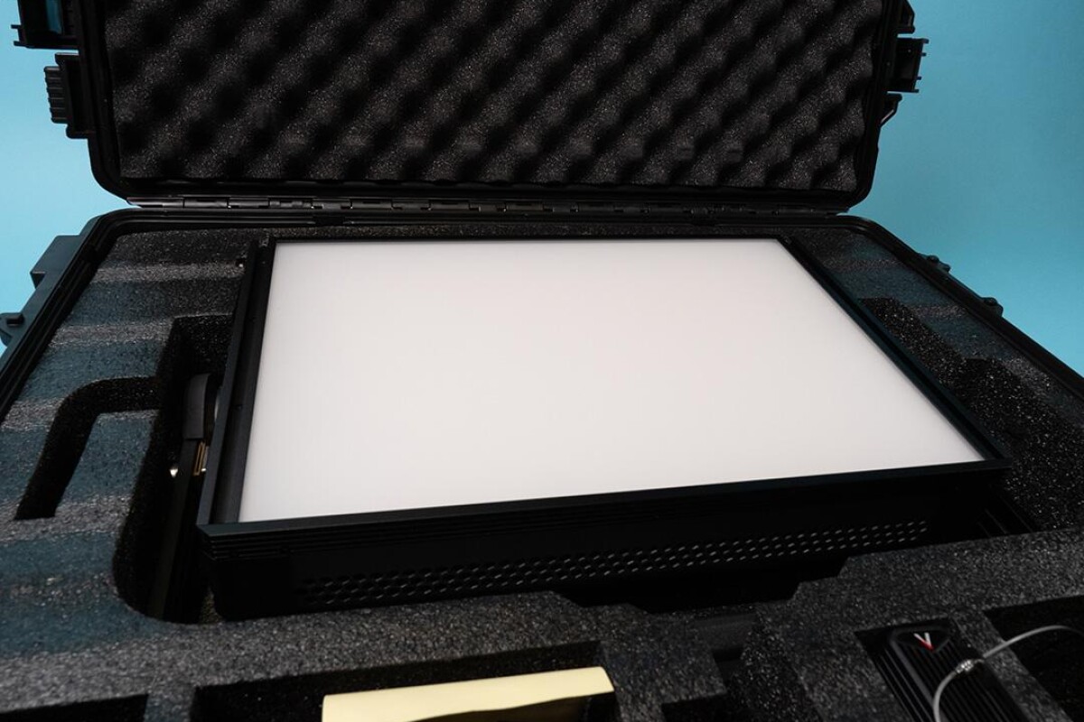 Location Aputure Nova P300c – Panneau LED RGB - Lightyshare