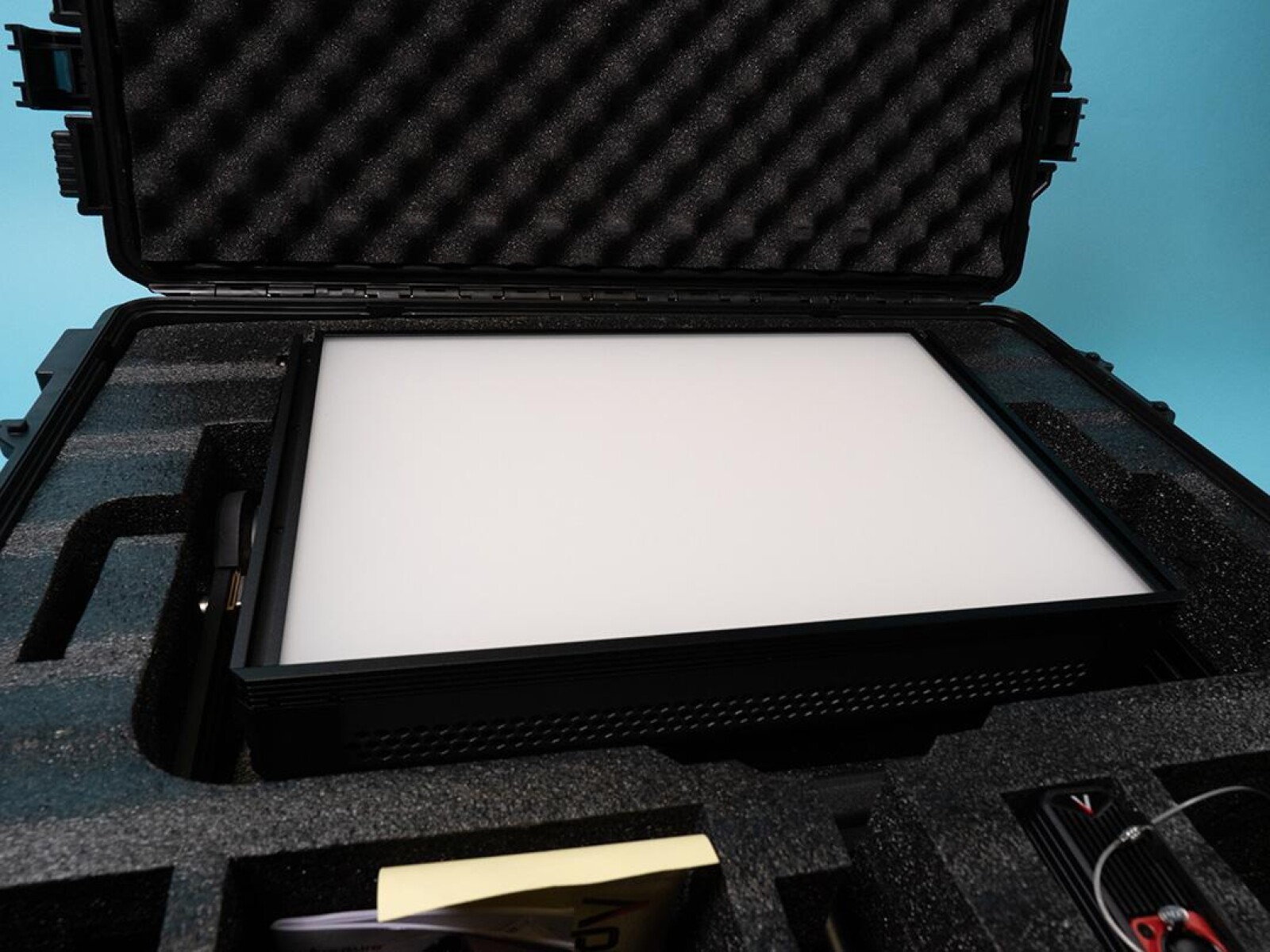 Aputure Nova P300c – Panneau LED RGB - Photo 1 sur 3