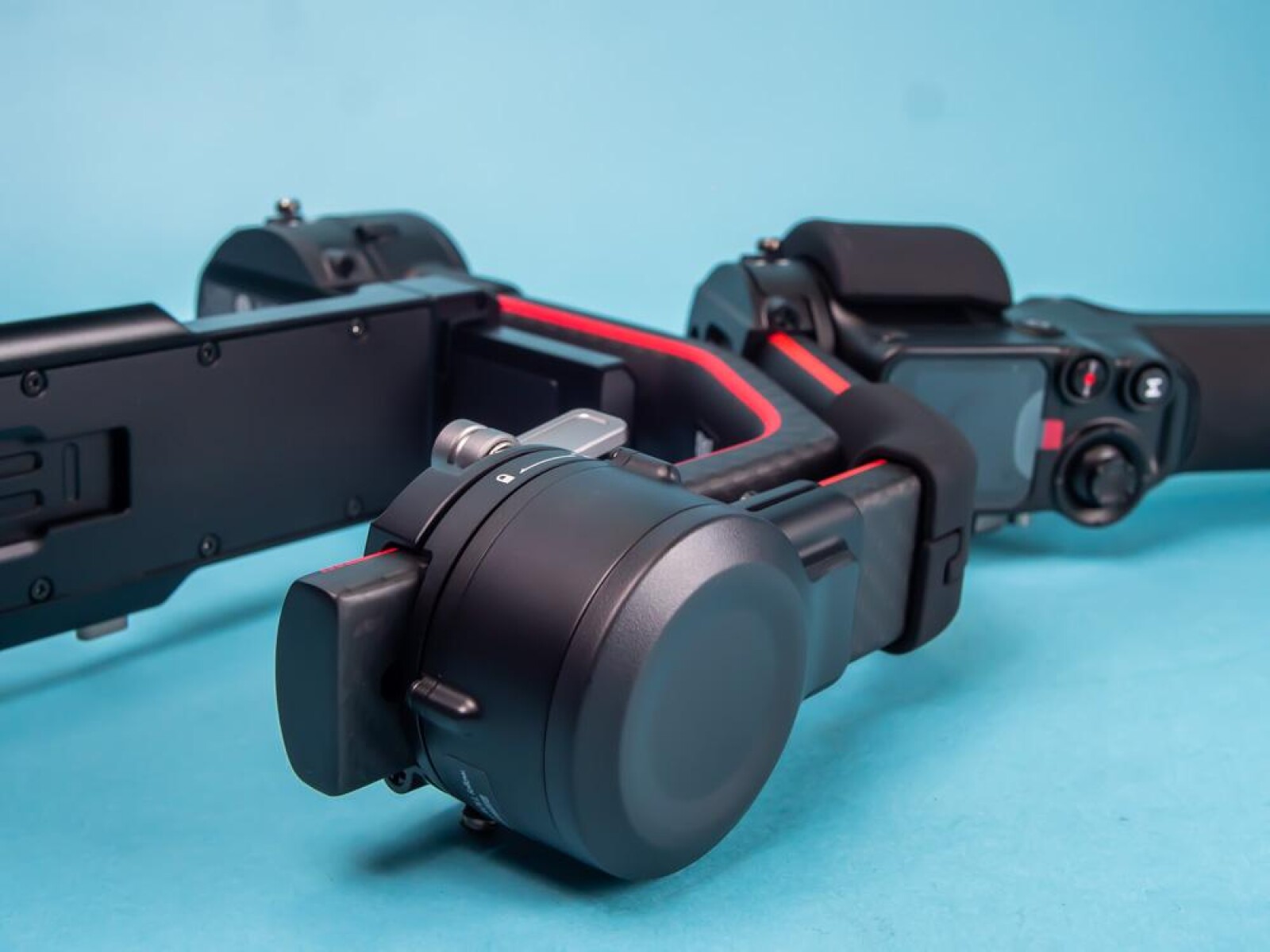 Stabilisateur DJI Ronin RS 2 Pro Combo Noir - Photo 2 sur 3