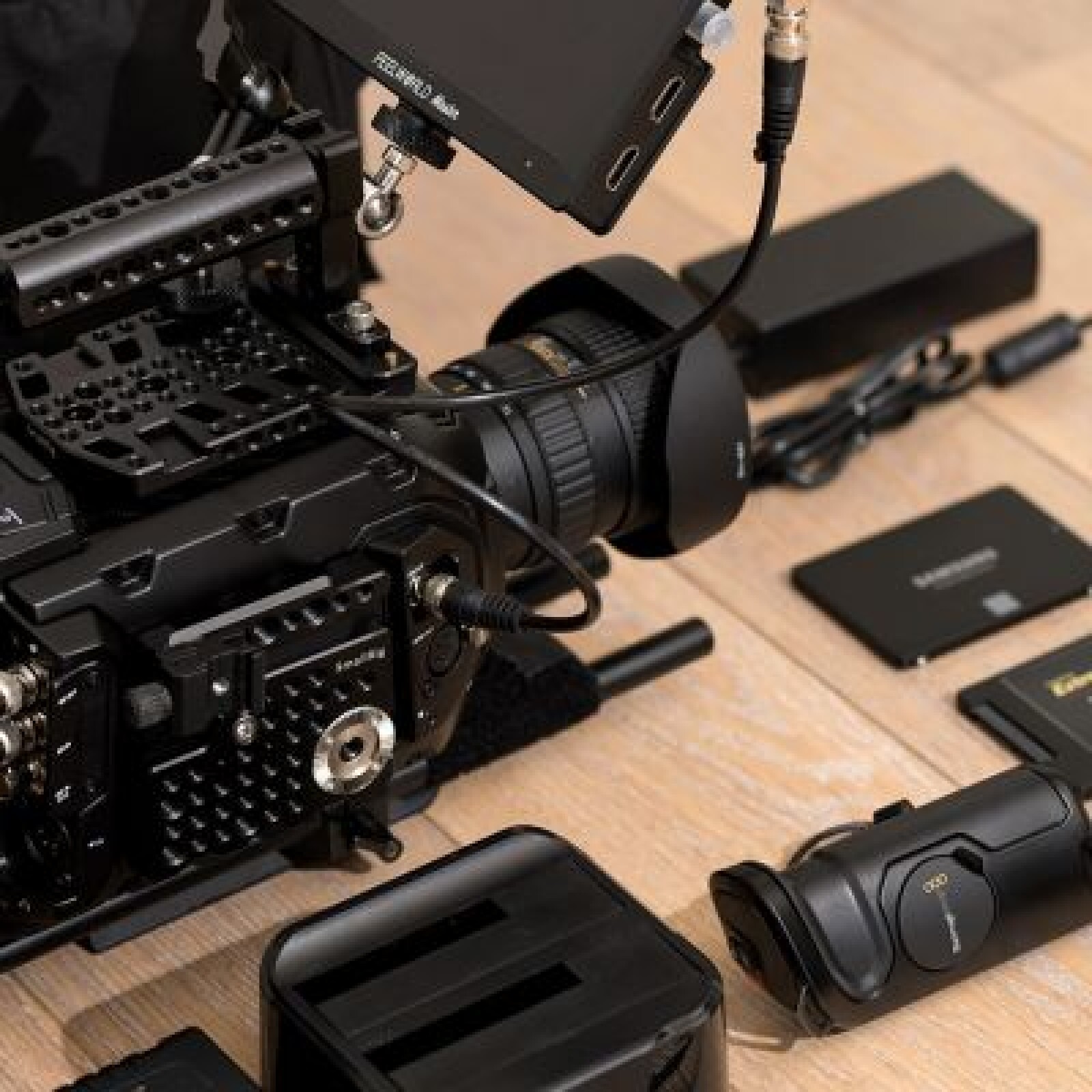 URSA mini Pro 4.6 K Pack complet - Photo 3 sur 3