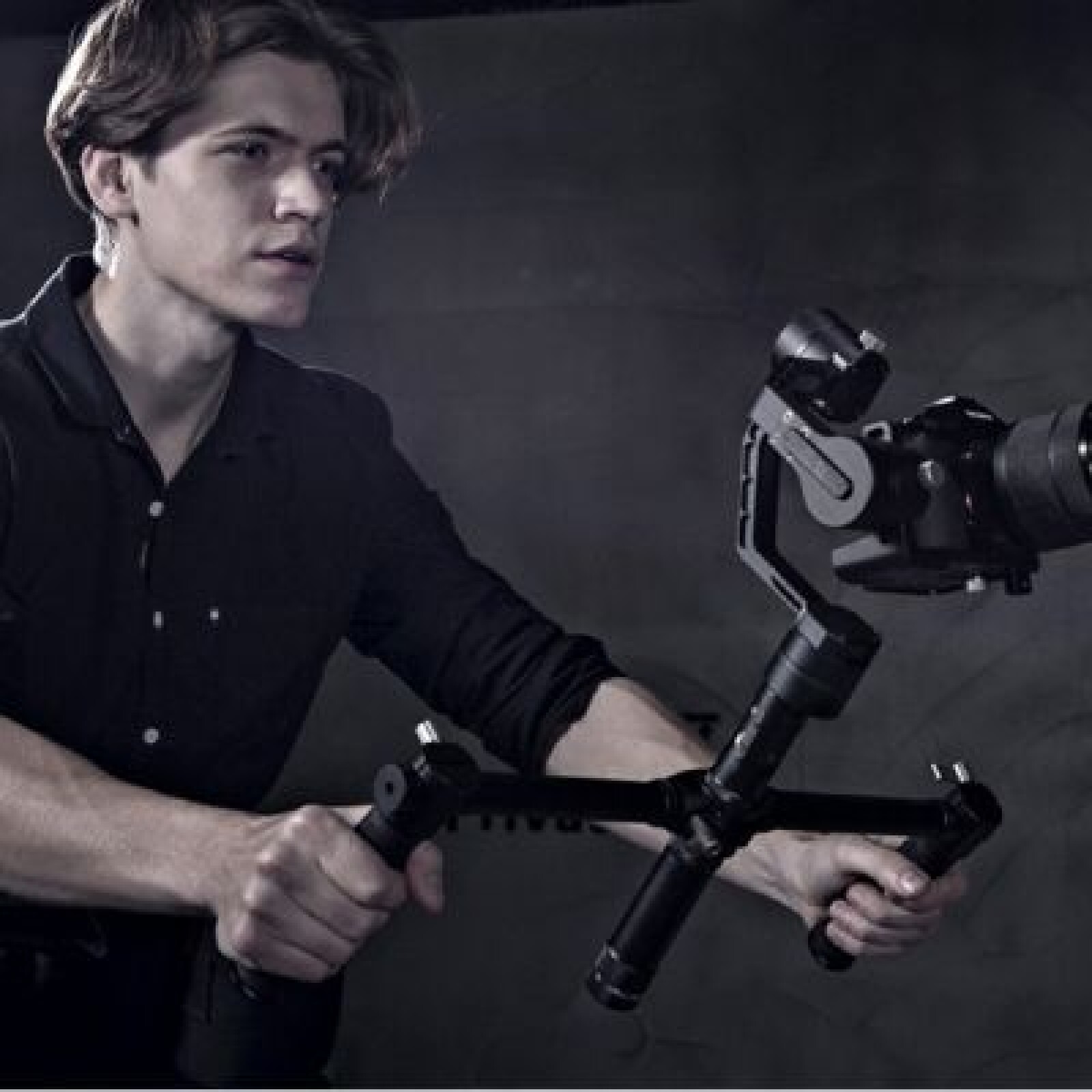 Stabilisateur Zhiyun crane 2 + Follow focus + Poignée handle - Photo 2 sur 5