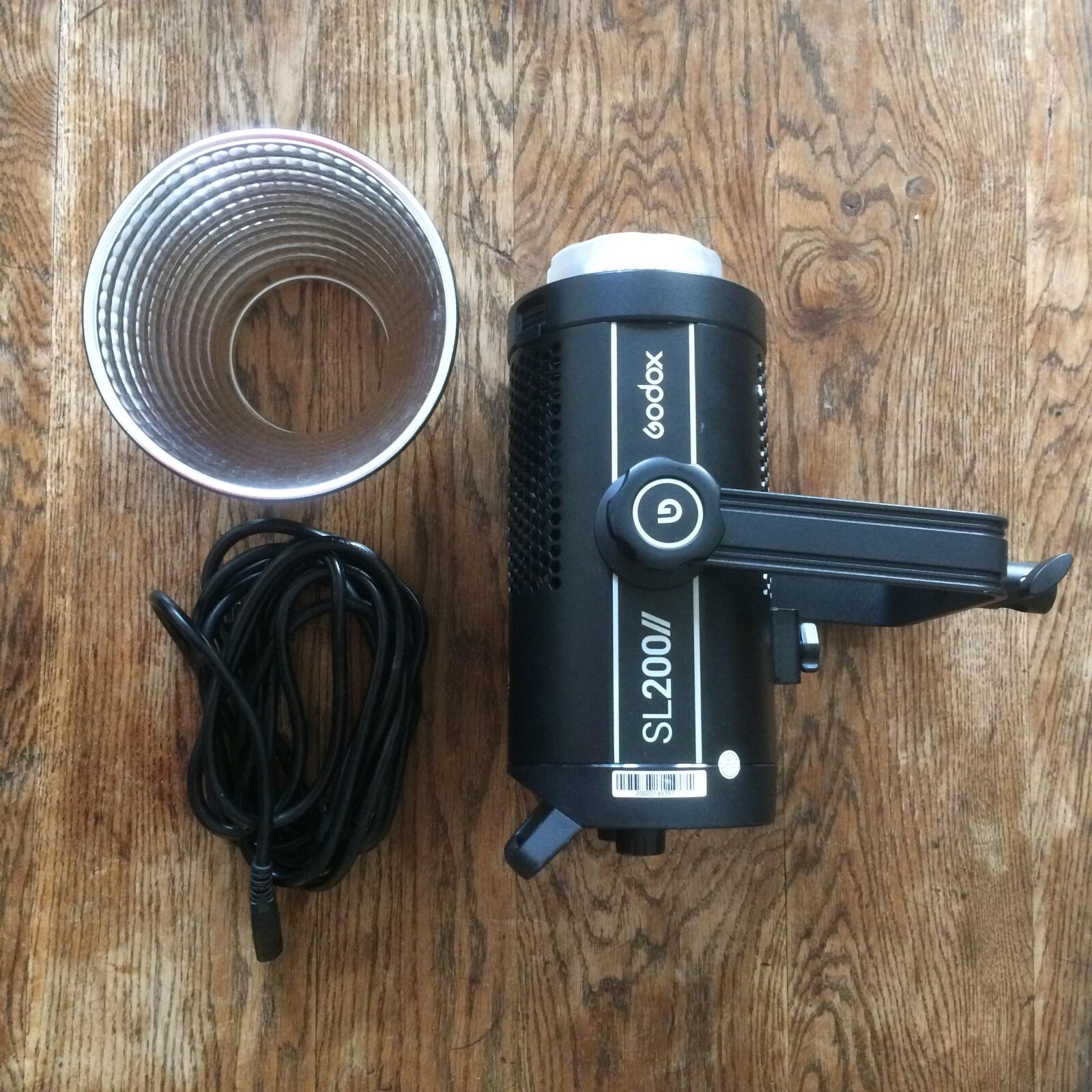 torche Led COB Godox SL200II 200W + bol réflecteur - Photo 1 sur 1
