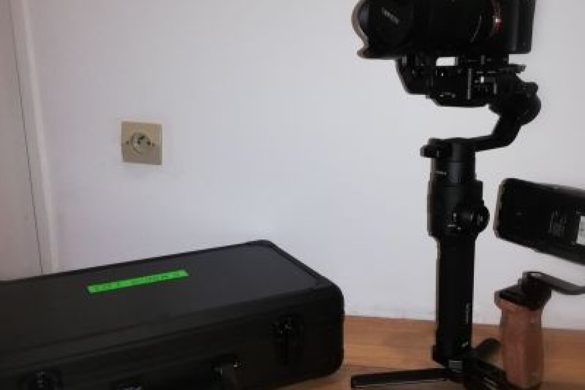 Location DJI - Ronin S + FOCUS WHEEL + Poignée Smallrig + valise de transport. - Lightyshare