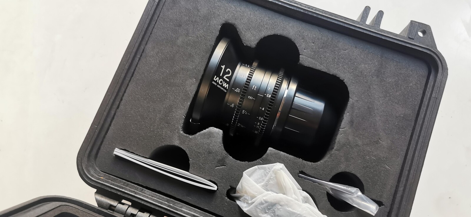 LAOWA 12mm T2.9 Zero-D Cine monture PL - Photo 2 sur 3