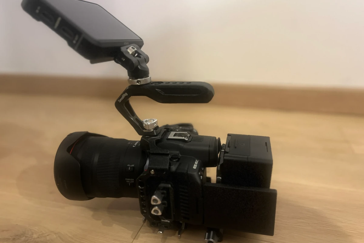 Location Pack Poing 24-70 - Lightyshare
