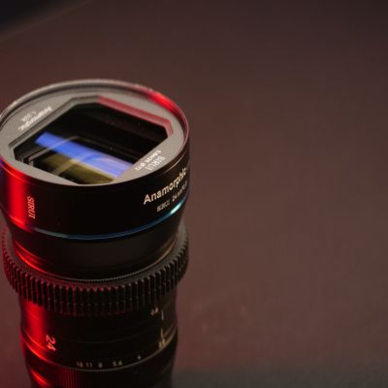SIRUI ANAMORPHIQUE 24MM f/2.8 MONTURE M4/3 - Photo 2 sur 2