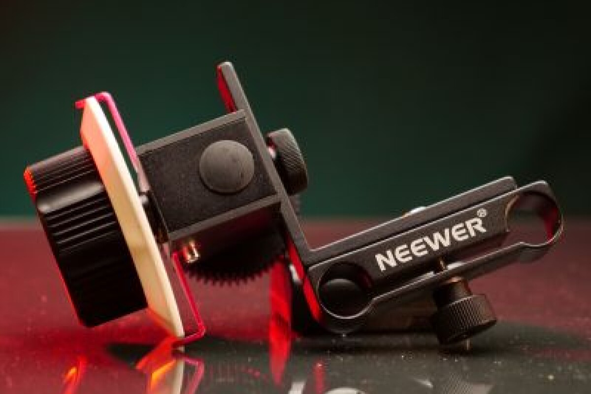 Location Neewer Follow Focus  - point manuel - 15mm shank - Lightyshare