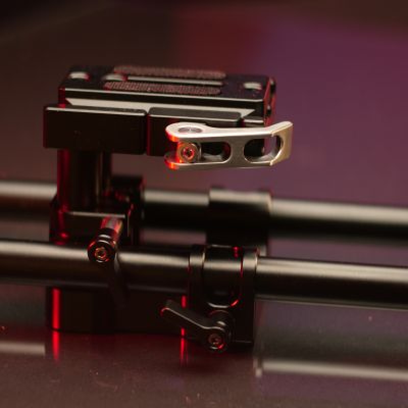 BASE PLATE HAUTEUR REGLABLE SMALL RIG - Photo 2 sur 2