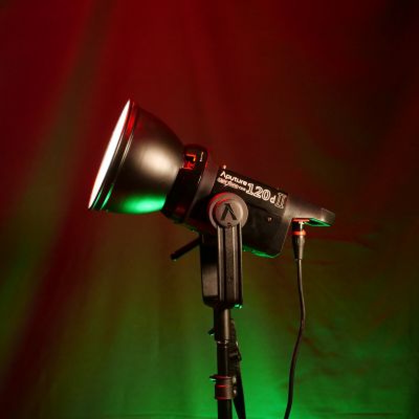 APUTURE 120D Mark II + COB - Photo 1 sur 5
