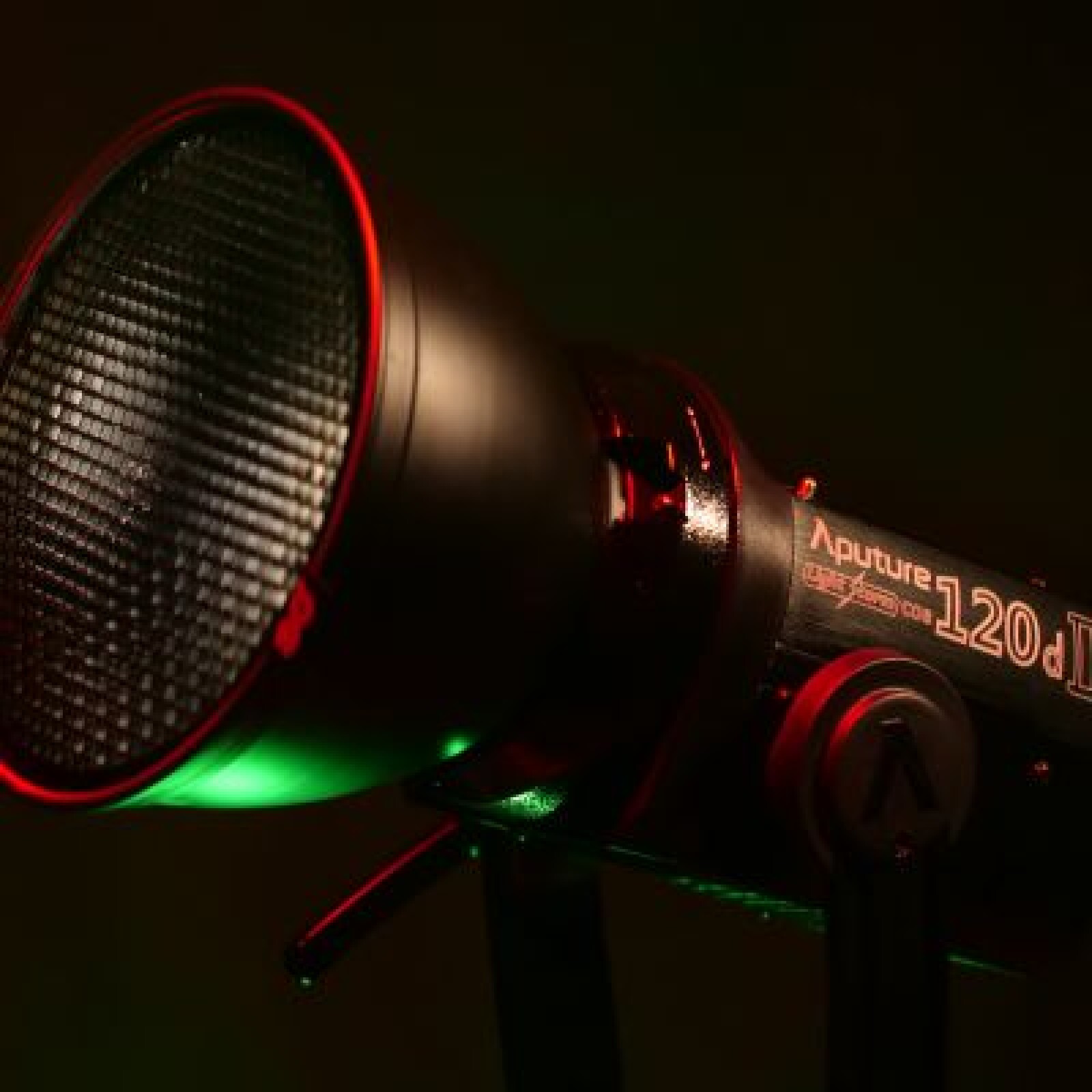 APUTURE 120D Mark II + COB - Photo 4 sur 5