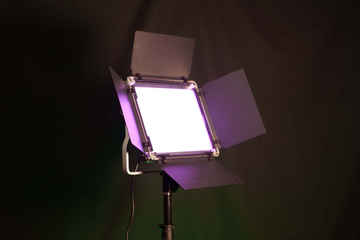 Location x2 PANNEAUX LED 660 BICOLOR RGBW DIMMABLE - Lightyshare
