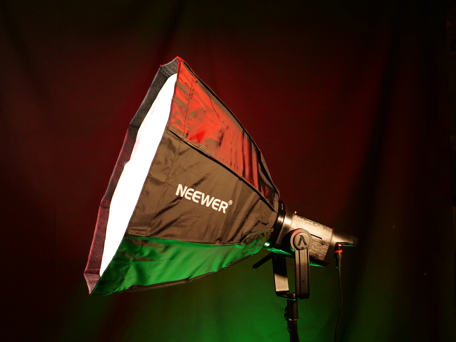 NEEWER SOFT BOX BOWENS - Photo 2 sur 5