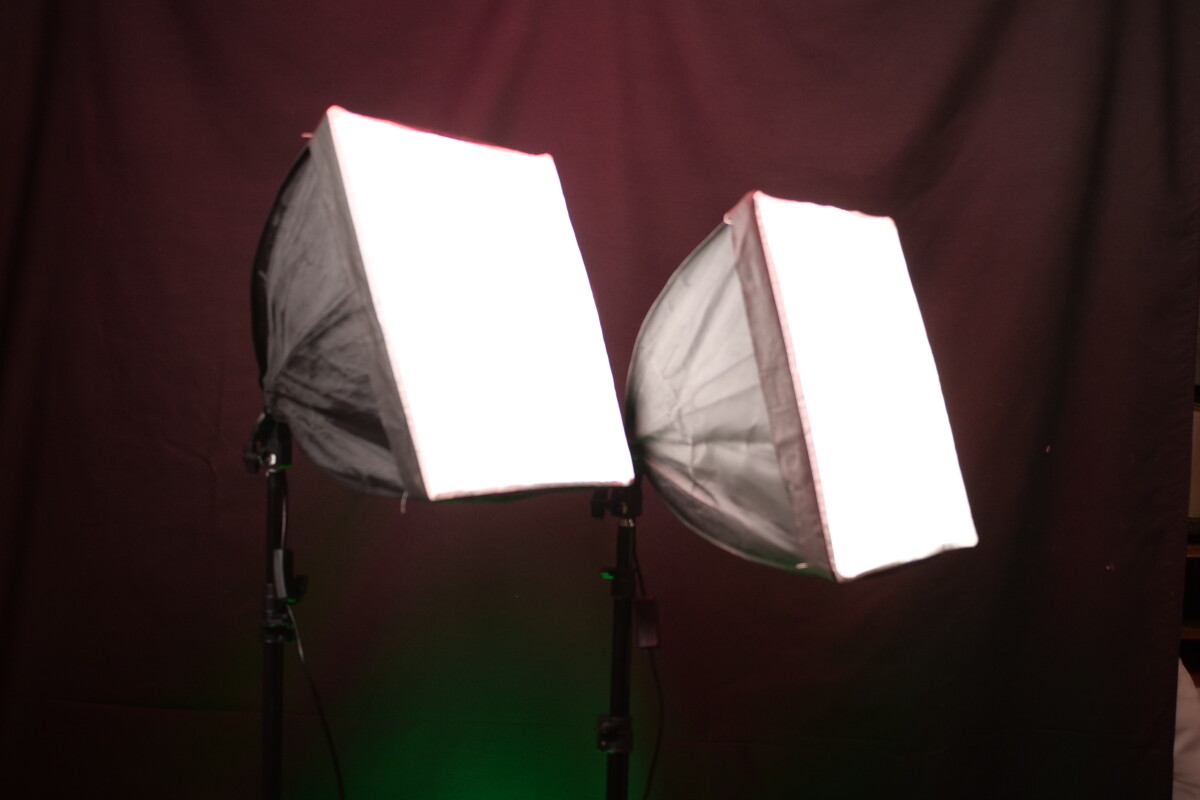 Location x2 SOFT BOX INTERVIEWS - Lightyshare