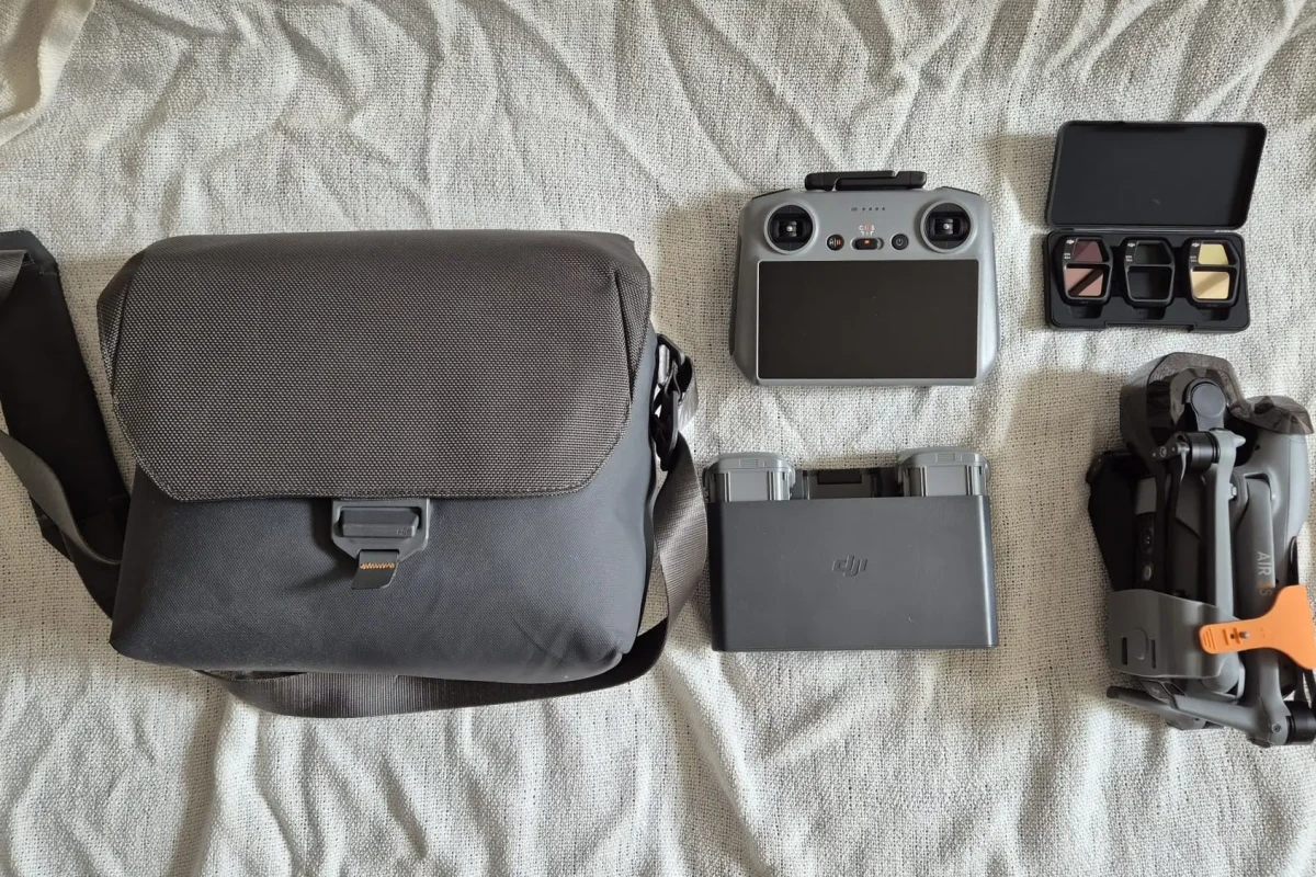 Location DJI Air 3S Fly More Combo - Lightyshare