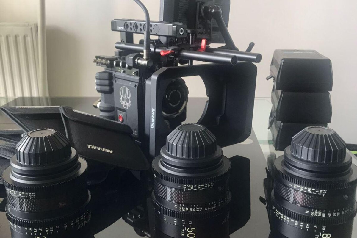 Location PACK RED MONSTRO 8k + SERIE XEEN CF + MATTEBOX + FILTRES - Lightyshare