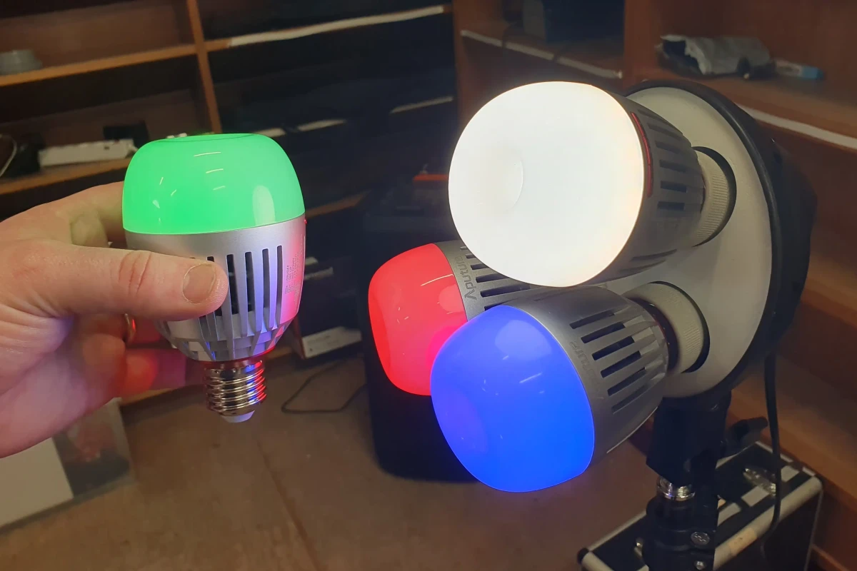 Location Aputure Accent B7c – Kit 4 Ampoules RGB - Lightyshare