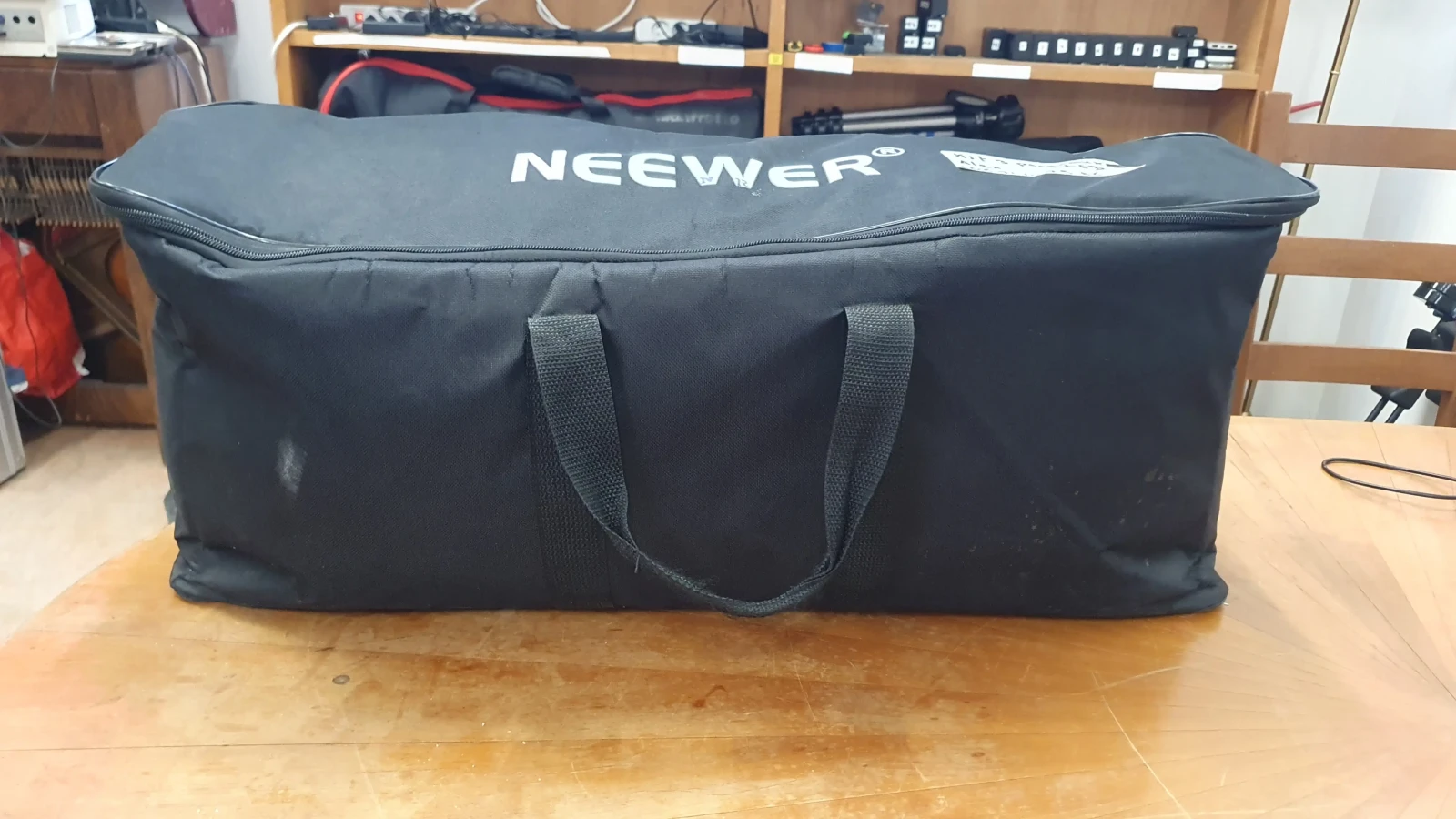 Neewer Kit 3 LED Lumière vidéo - Photo 3 sur 4