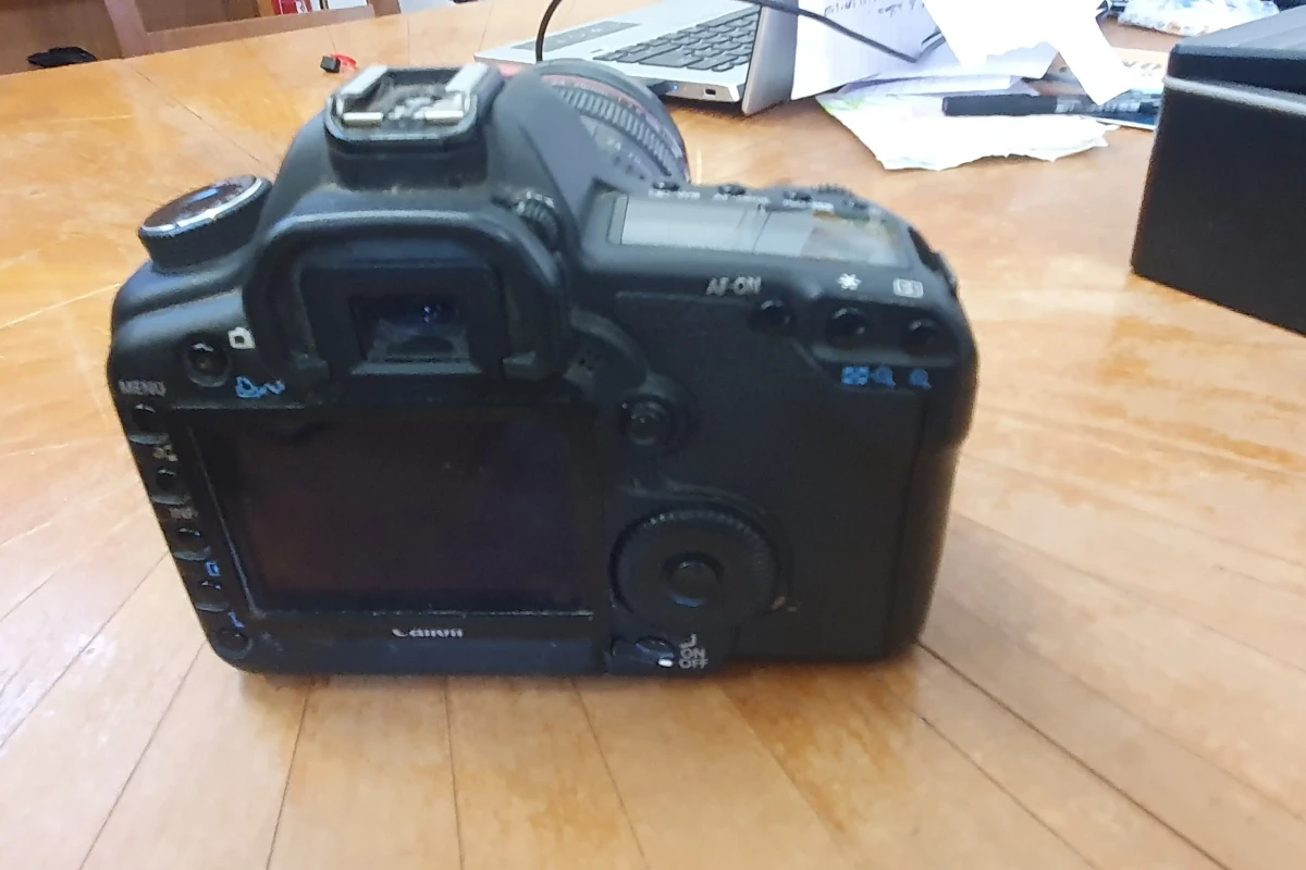 Location Canon 5D Mark II - Lightyshare