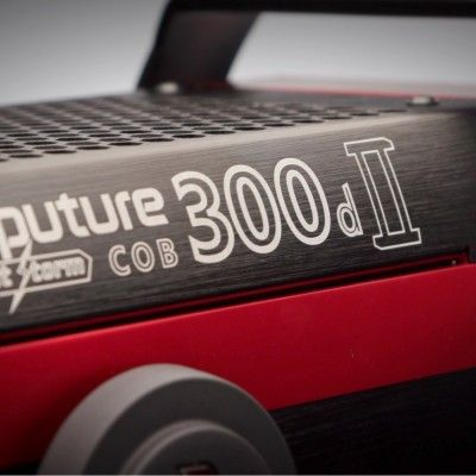 Kit COB 300D MKII Aputure Eclairage panneau spot LED - Photo 2 sur 4