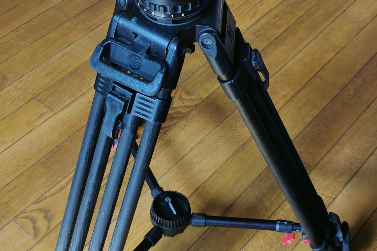 Location sachtler video 20 III - Lightyshare