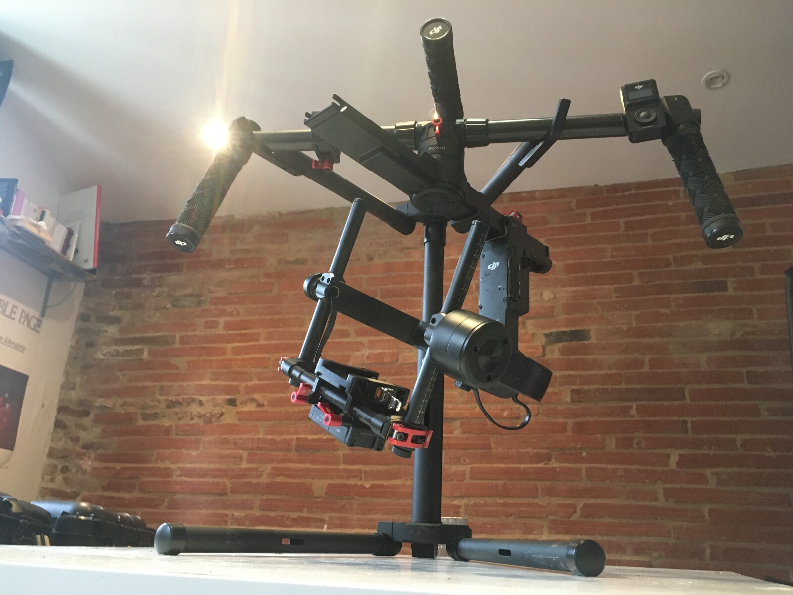 Ronin MX - Photo 1 sur 2