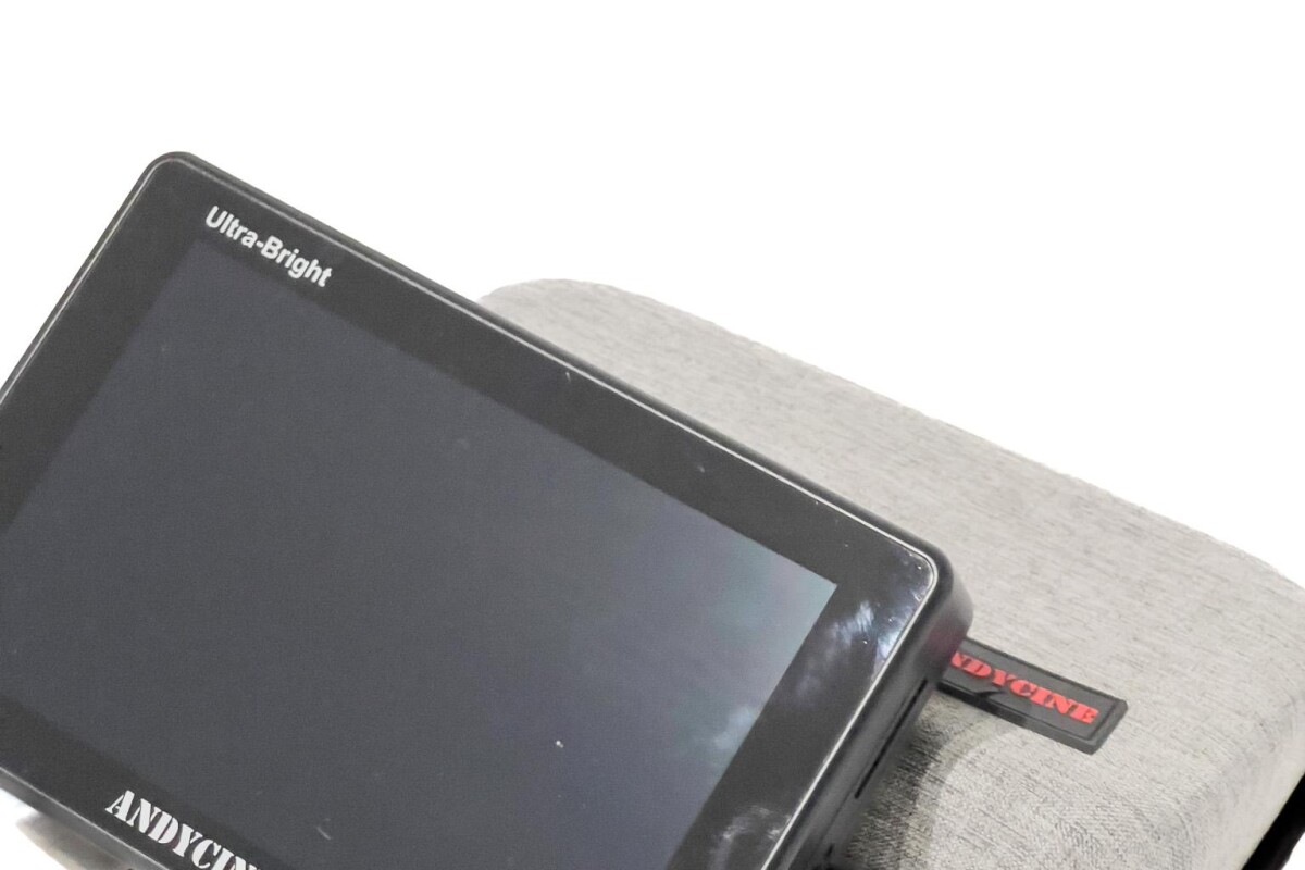 Location Moniteur Andycine C7S - Lightyshare