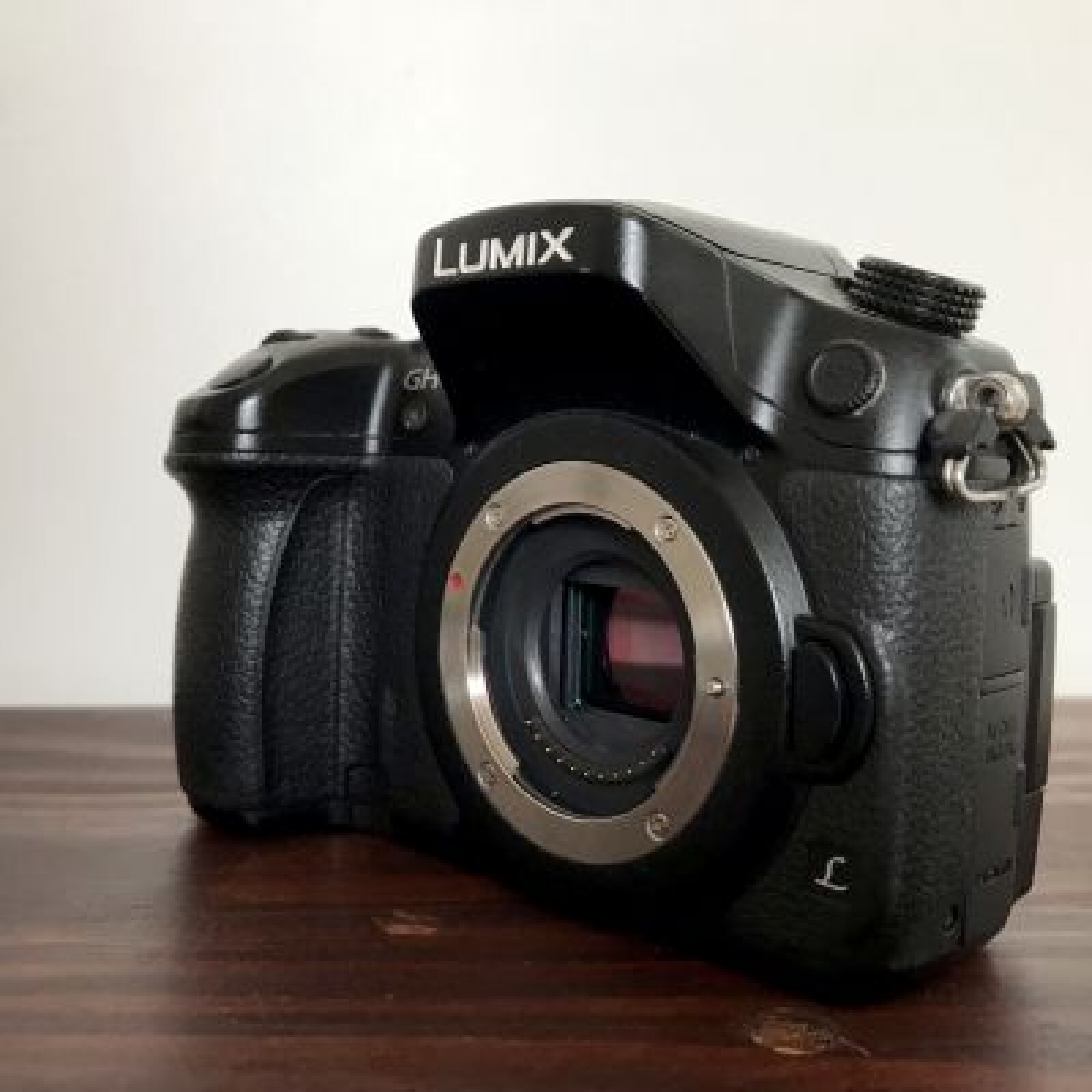 Panasonic DMC-GH4EG-K - Photo 1 sur 3
