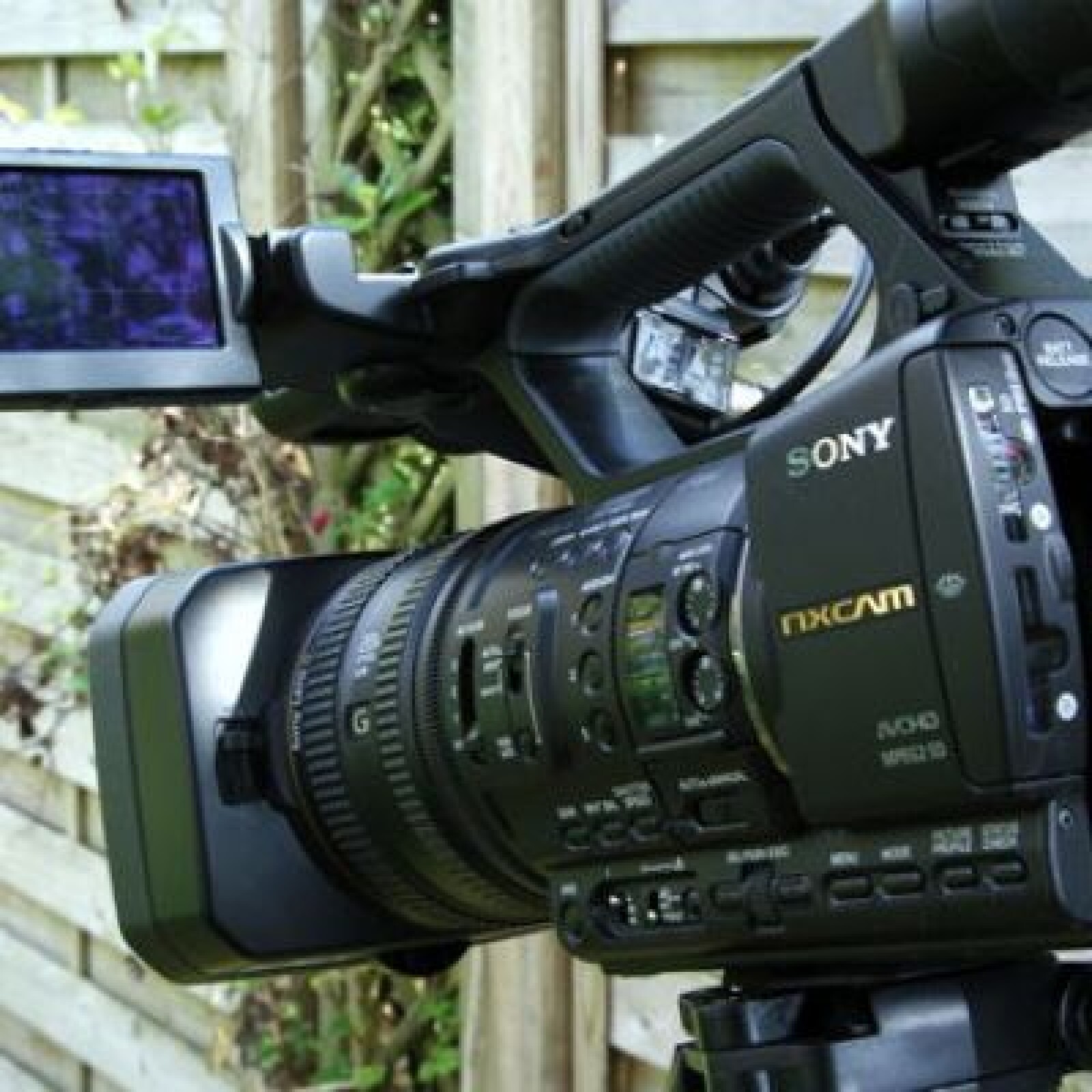 Sony HXR-NX5E/U - Photo 2 sur 2