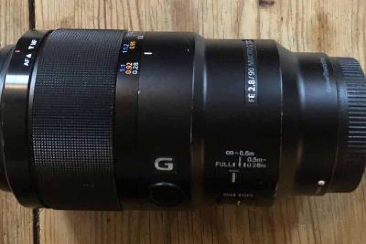 Location SONY OSS G MACRO FE 90mm F/2.8 - Lightyshare