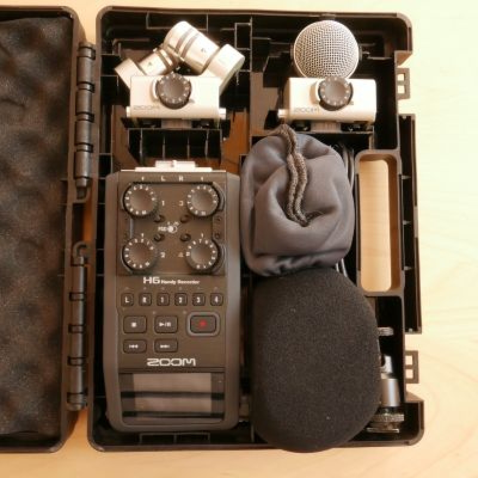 Enregistreur numérique Zoom H6 & Casque sennheiser HD 25 - Photo 1 sur 2