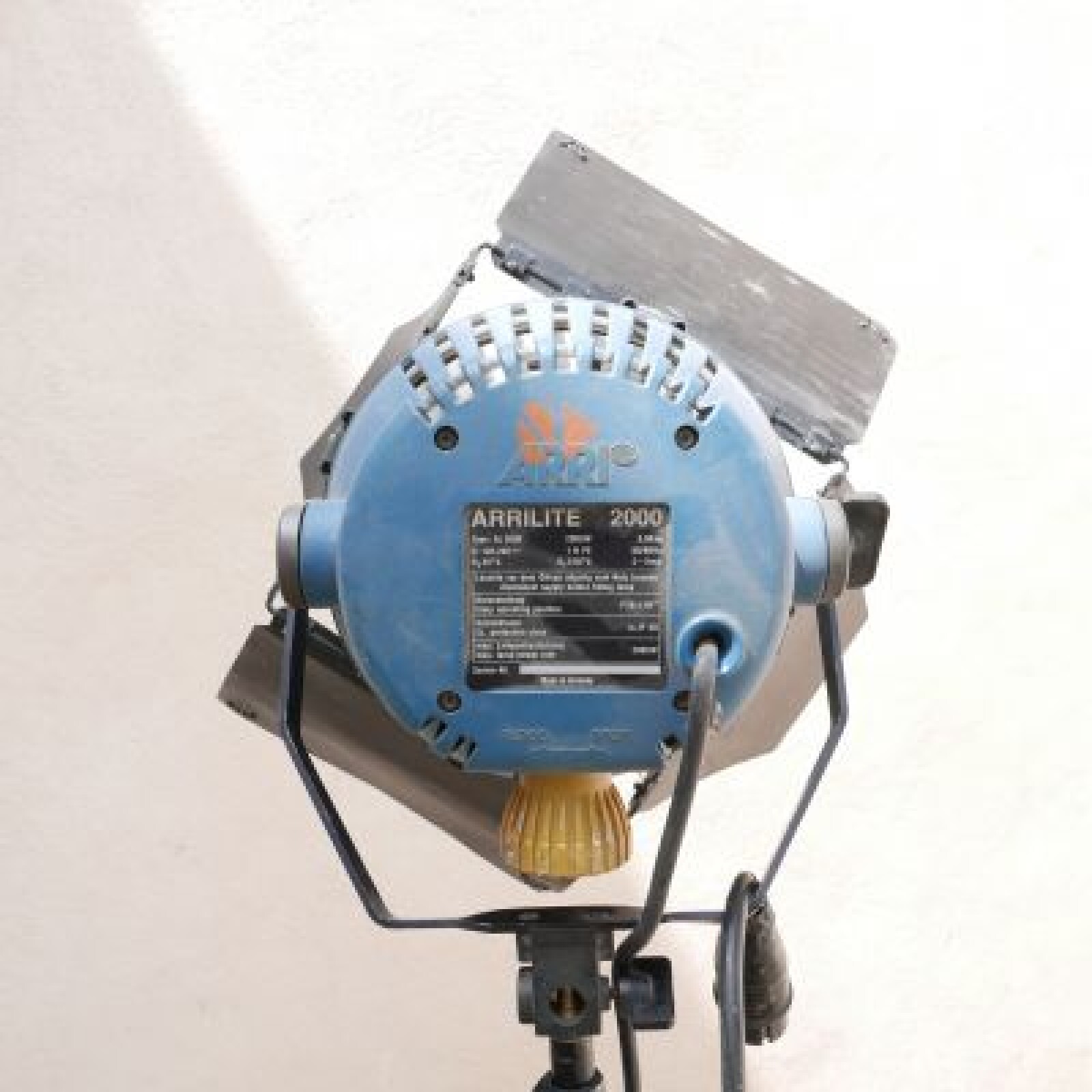 Blonde ARRI 2kw - Photo 2 sur 2