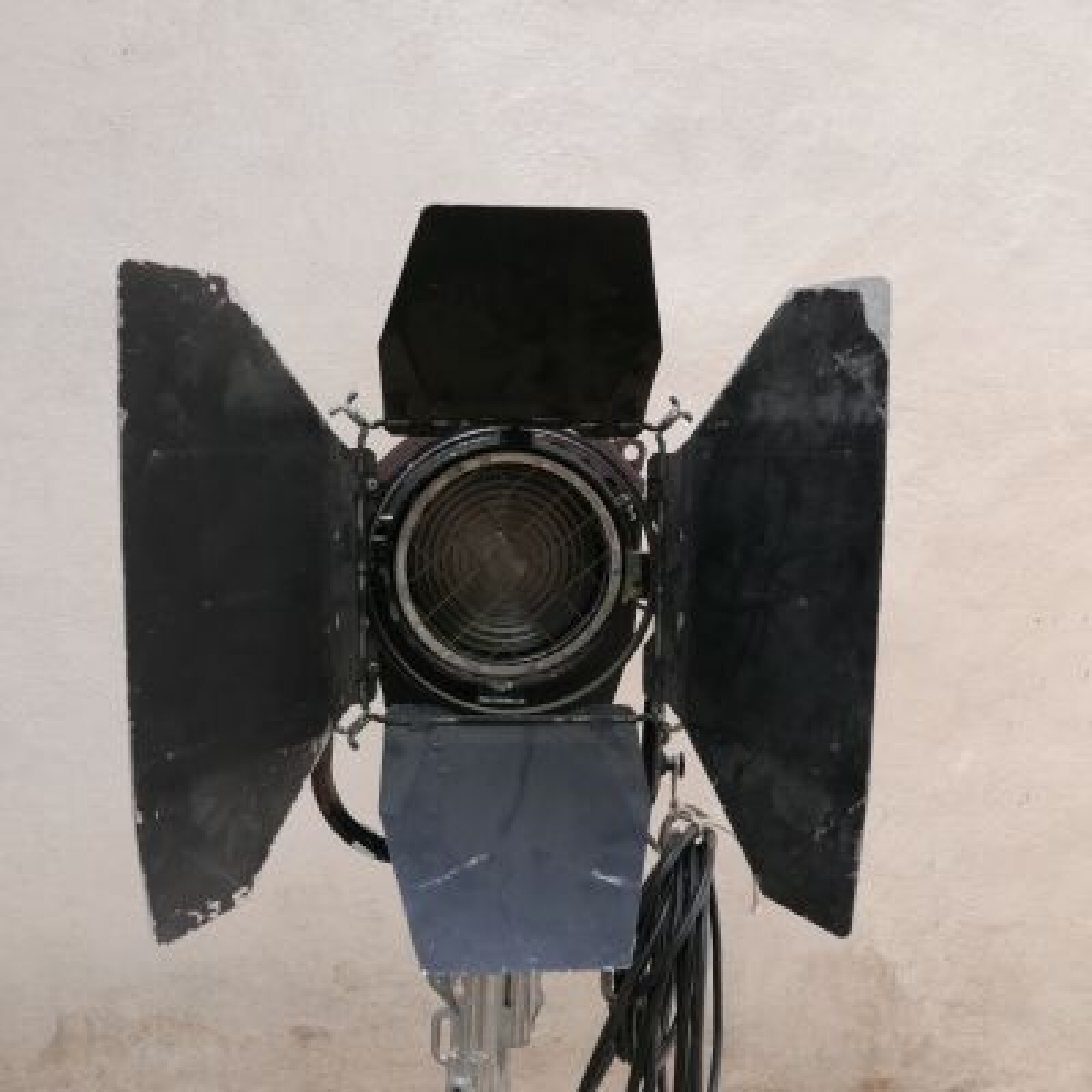Fresnel QuartzColor 1kw - Photo 1 sur 2