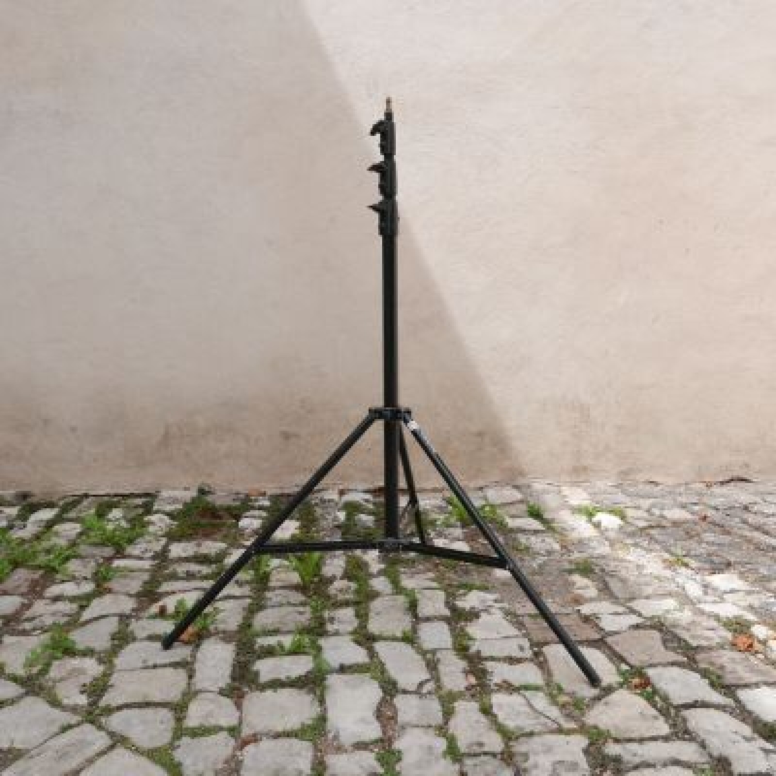 Pied projecteur Manfrotto 004 - Photo 1 sur 2