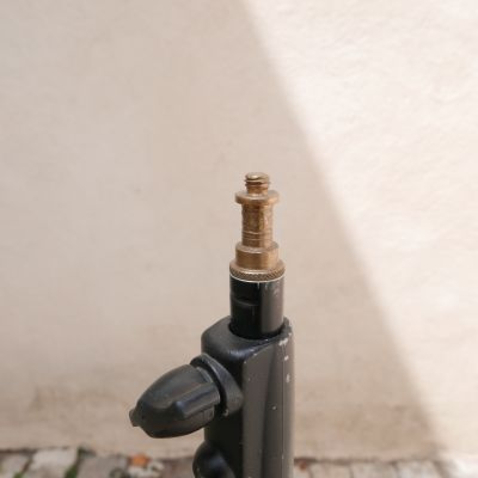 Pied projecteur Manfrotto 004 - Photo 2 sur 2