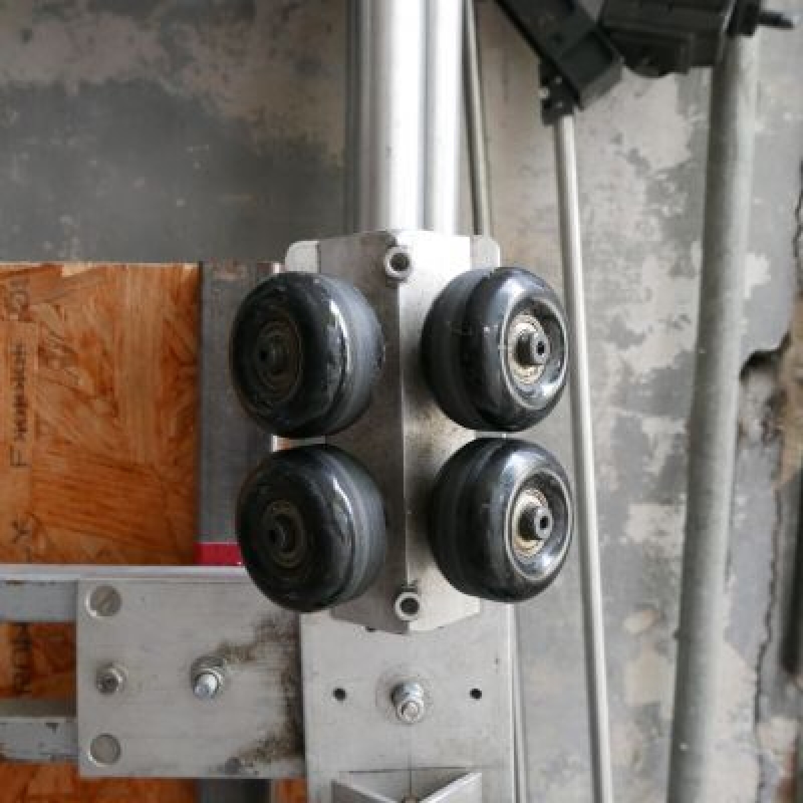 Chariot Travelling + rails KGS droit et/ou courbe - Photo 3 sur 5