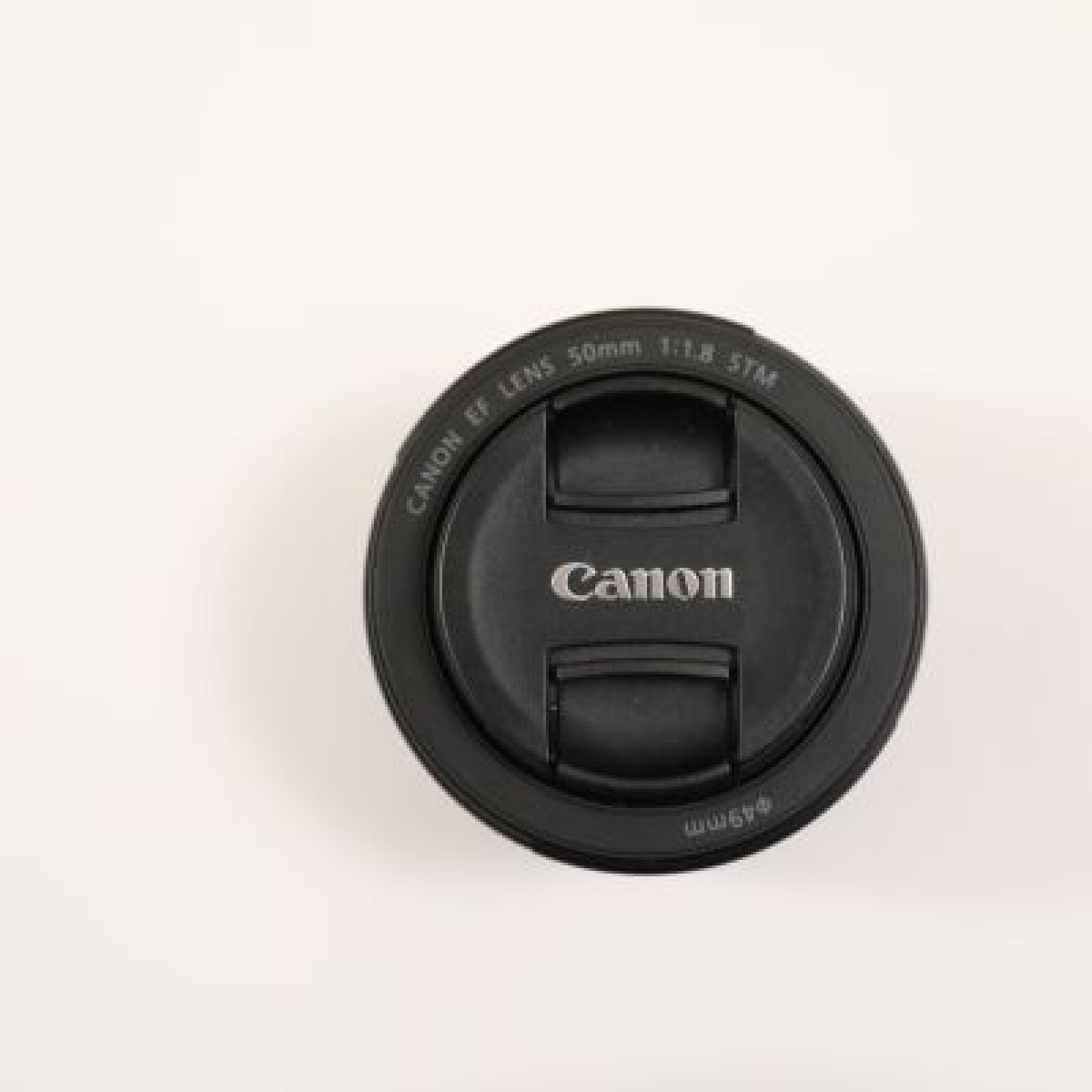 6D MARK II+ 50mm 1.8 + 2 batteries + carte sd+ sac - Photo 3 sur 3