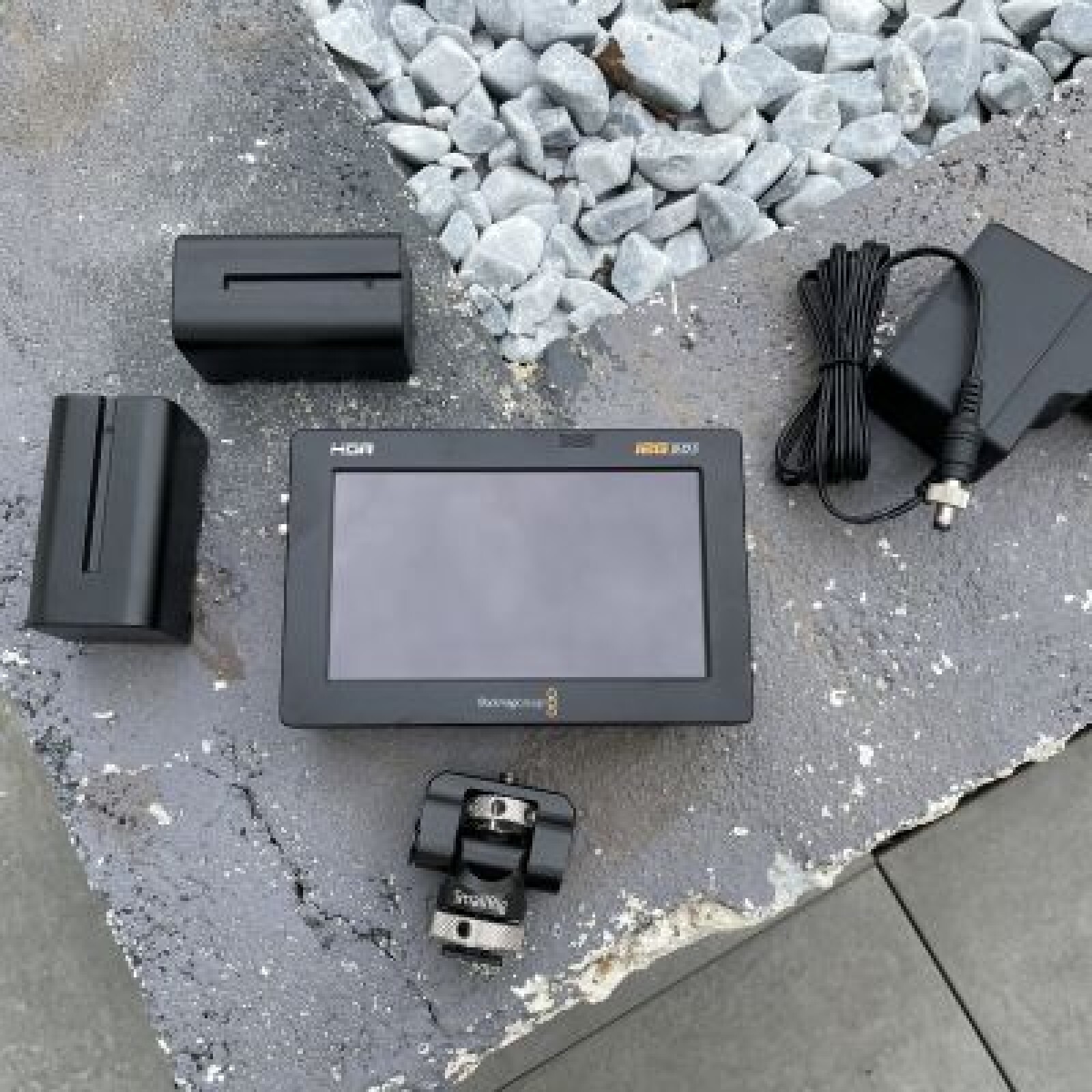 Enregistreur Blackmagic Video Assist 5” 12G HDR - Photo 2 sur 2