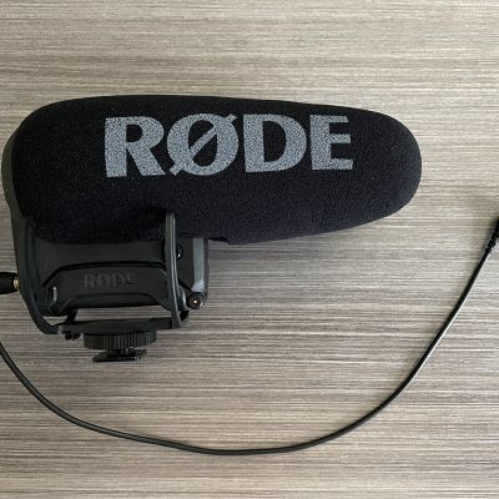 Micro Rode VideoMic Pro+ - Photo 1 sur 2