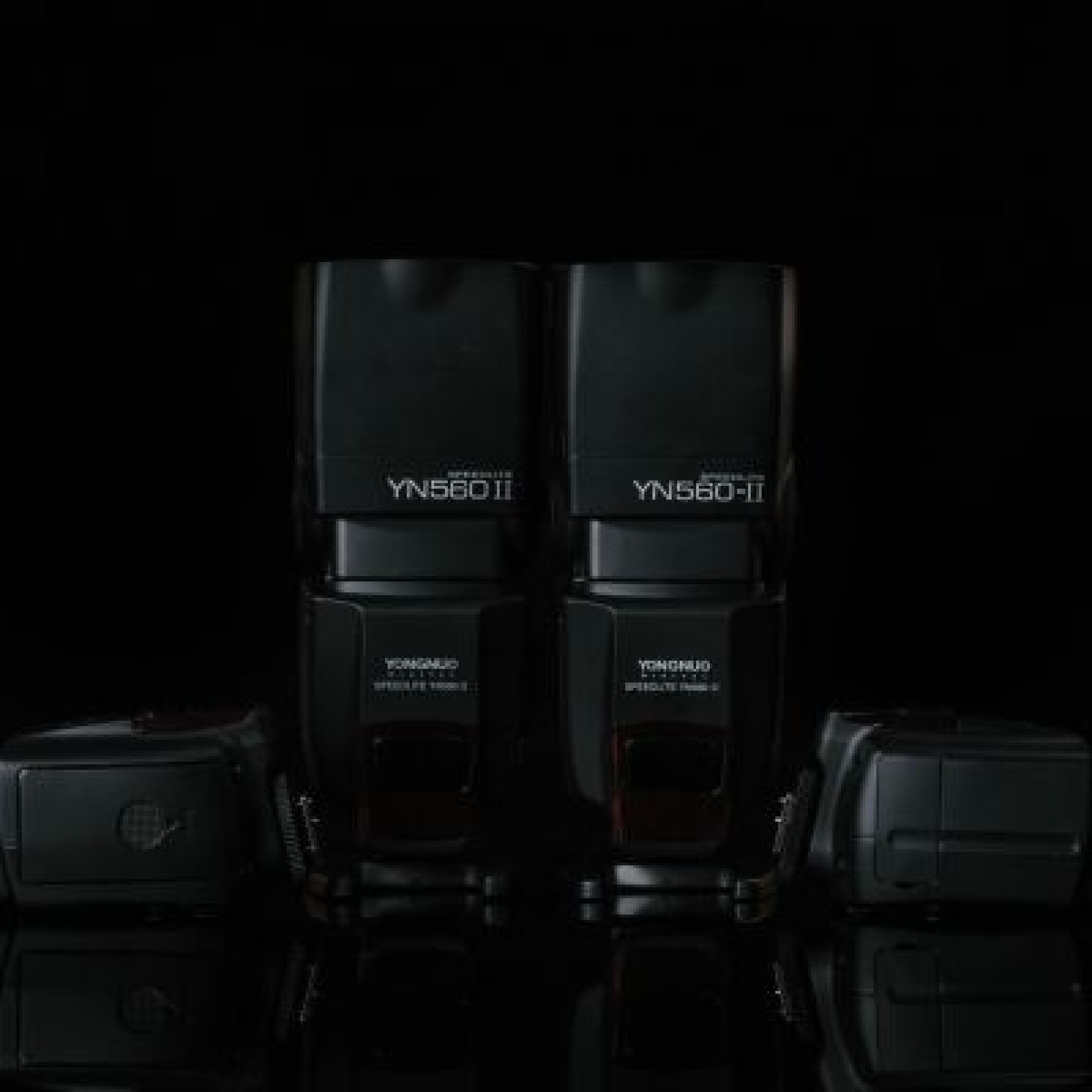 Kit 4 Flashs YuongNuo + transmission radio - Photo 1 sur 4
