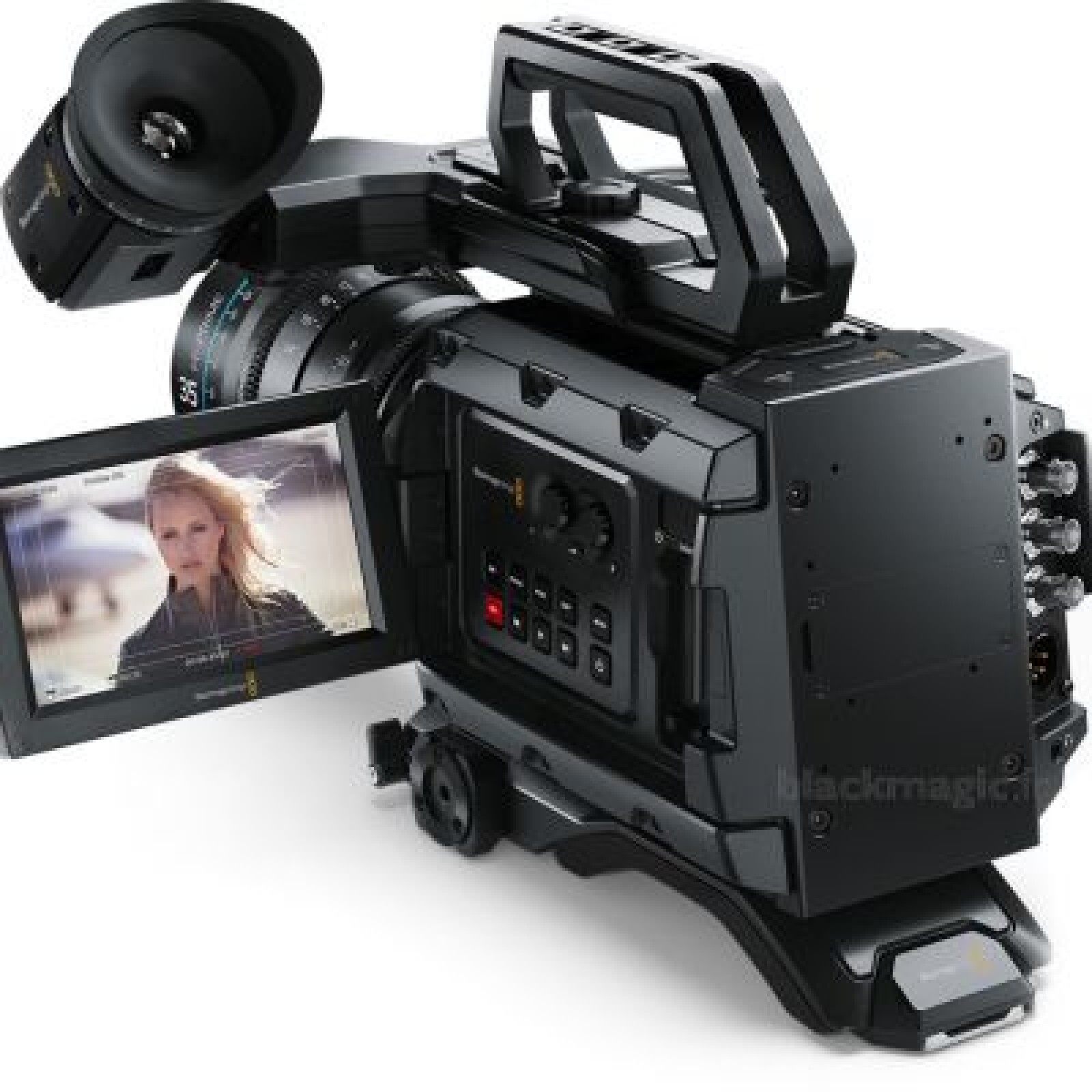 Blackmagic URSA Mini 4K EF + Viseur + kit épaule + carte SSD - Photo 1 sur 1