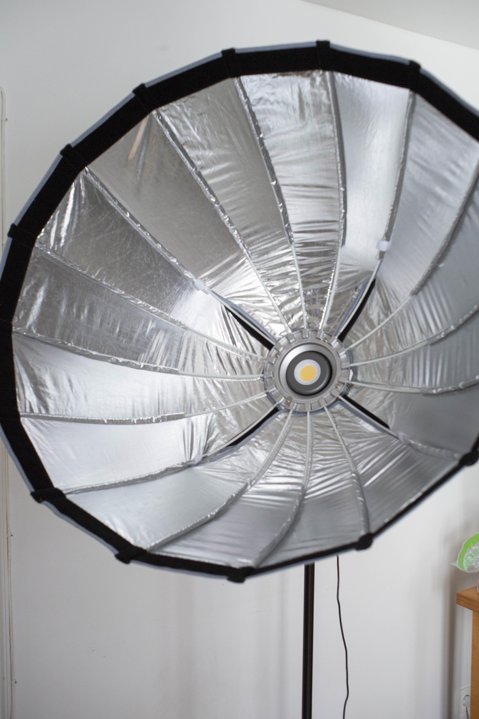 Aputure Amaran 200X - Photo 3 sur 5