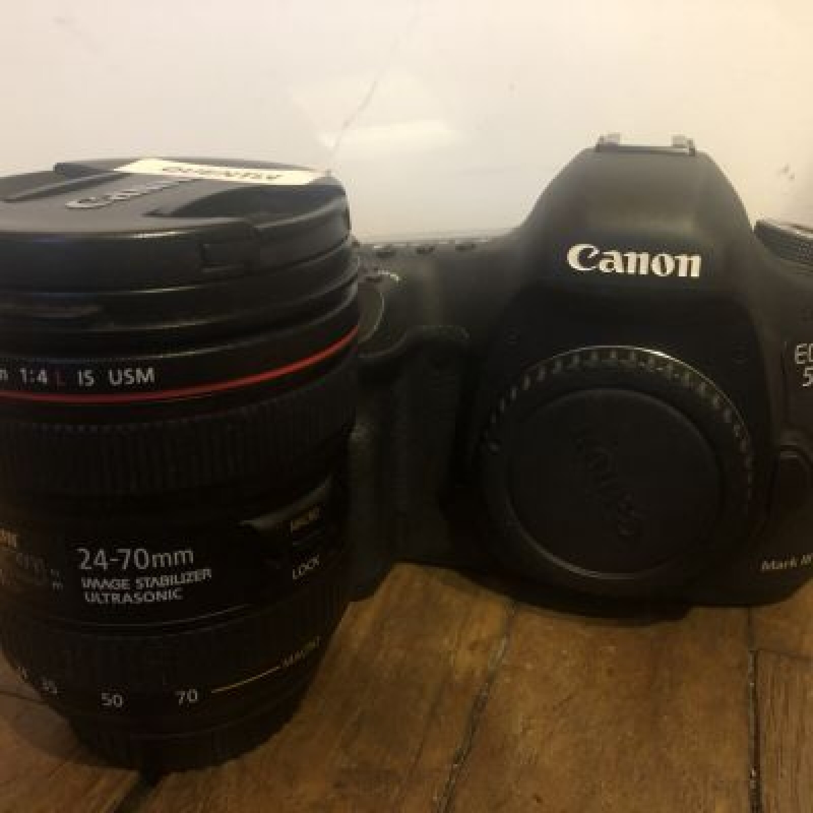Pack 1 CANON 5D MARK III + Objectif 24/70 (option macro) + Sac à dos photo - Photo 1 sur 1