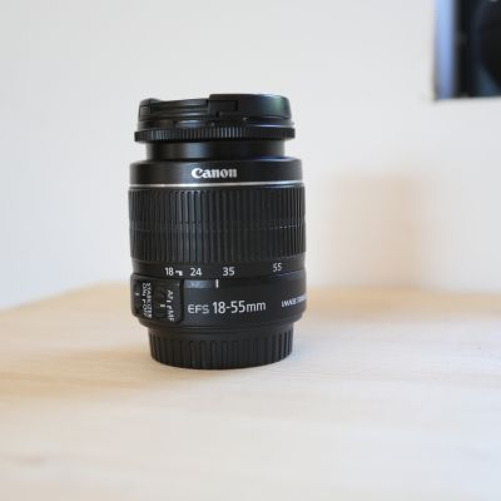 Canon EFS 18-55mm f3,5-5,6 IS II - Photo 1 sur 2