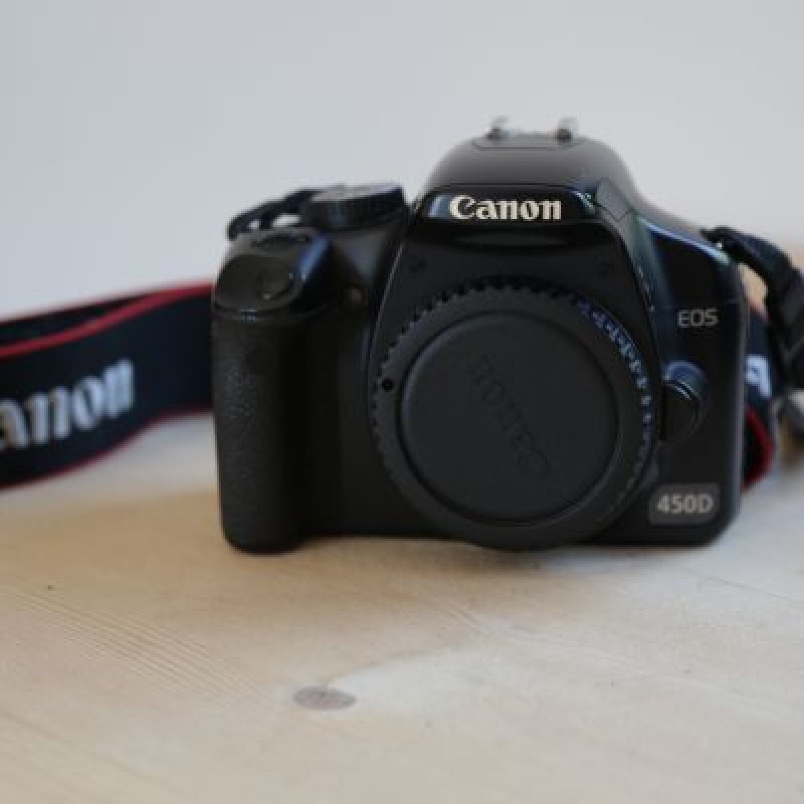 Canon EOS 450D - Photo 1 sur 4