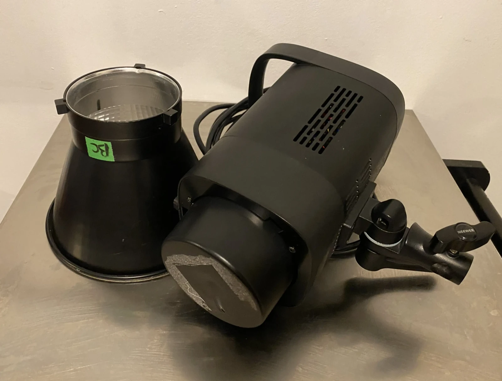 Neewer CB60B - Photo 4 sur 5