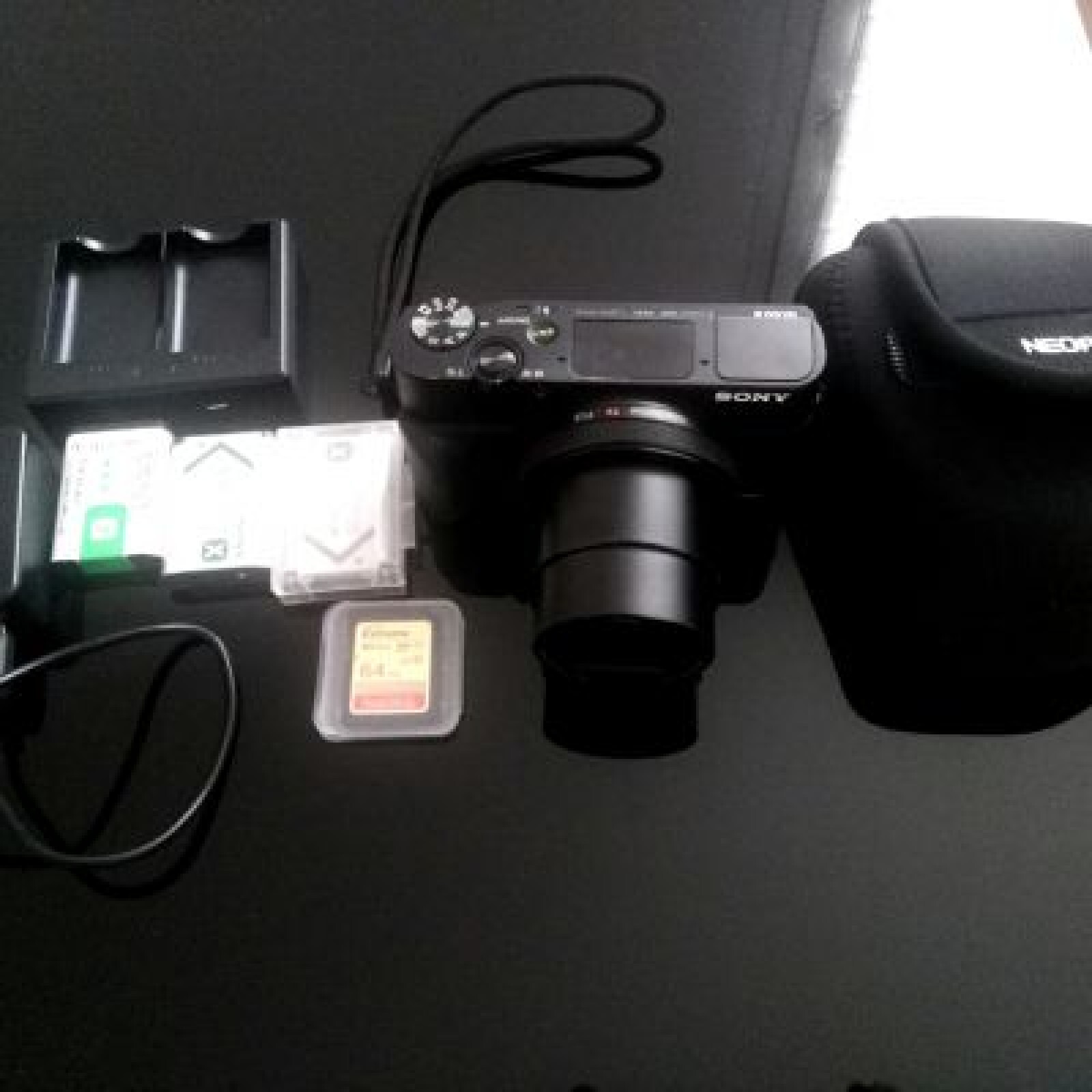 SONY RX100 IV (M4) - FHD/4K - Photo 1 sur 5