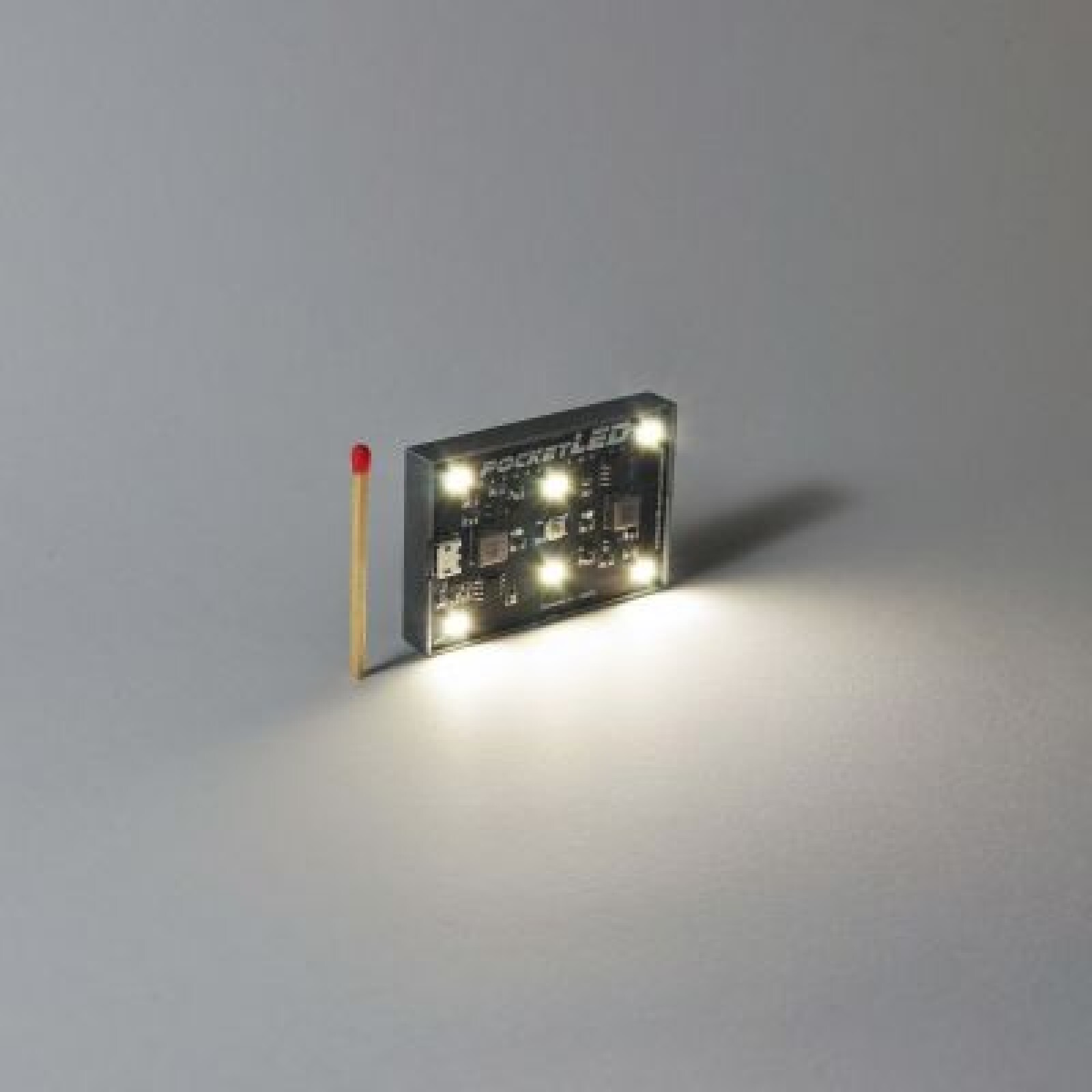 Pocket LED mini projecteur de poche haut IRC - Photo 1 sur 3