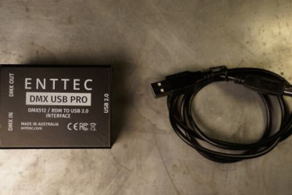 Location Boitier ENTTEC DMX USB PRO - Lightyshare