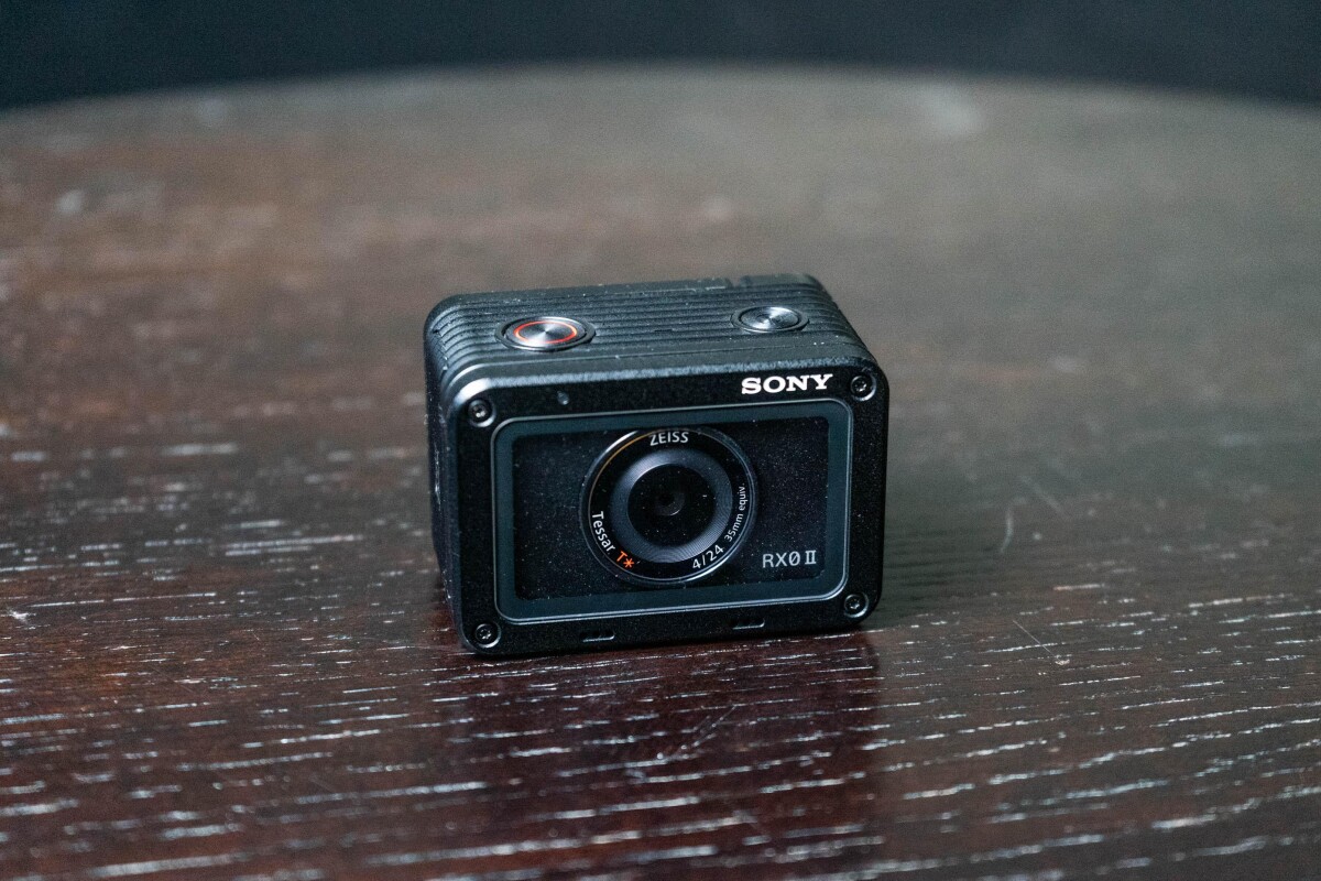 Location Camera Sony RX0ii + cage - Lightyshare