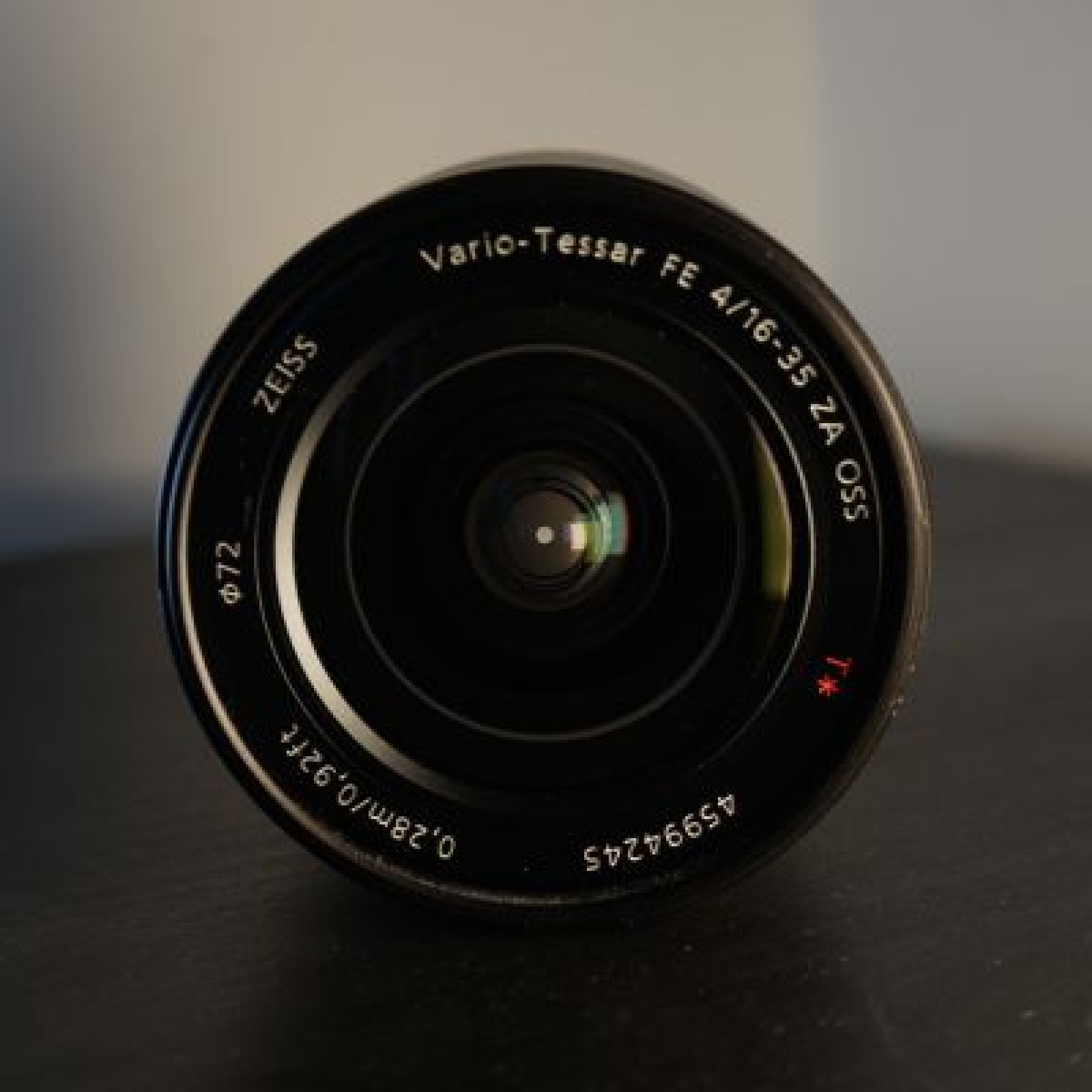 Objectif Sony Zeiss Vario-Tessar f/4 16-35 ZA OSS - Photo 3 sur 3